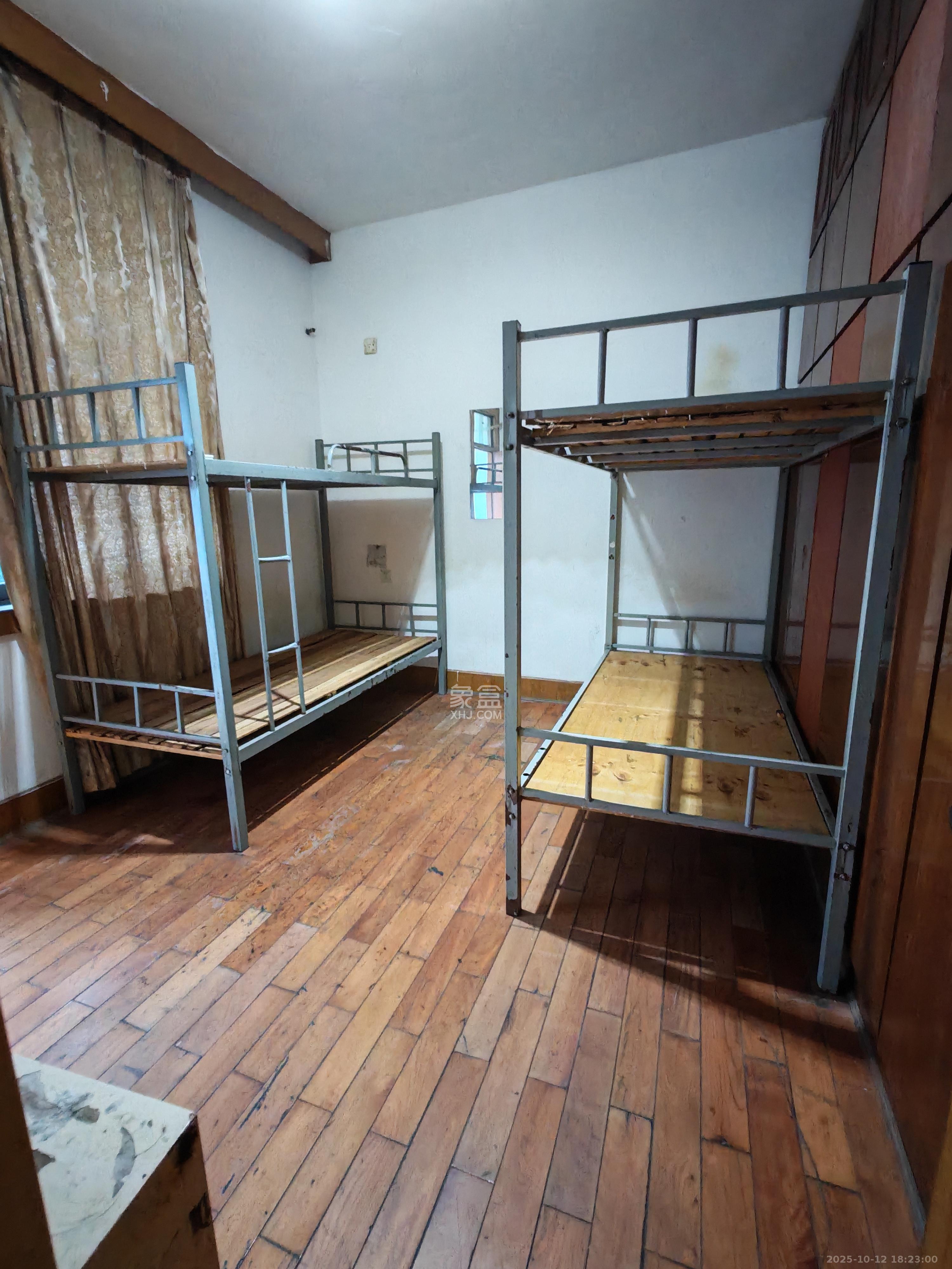 省地税局  3室1厅1卫    2000.0元/月 省地税局  3室1厅1卫    2000.0元/月室内图