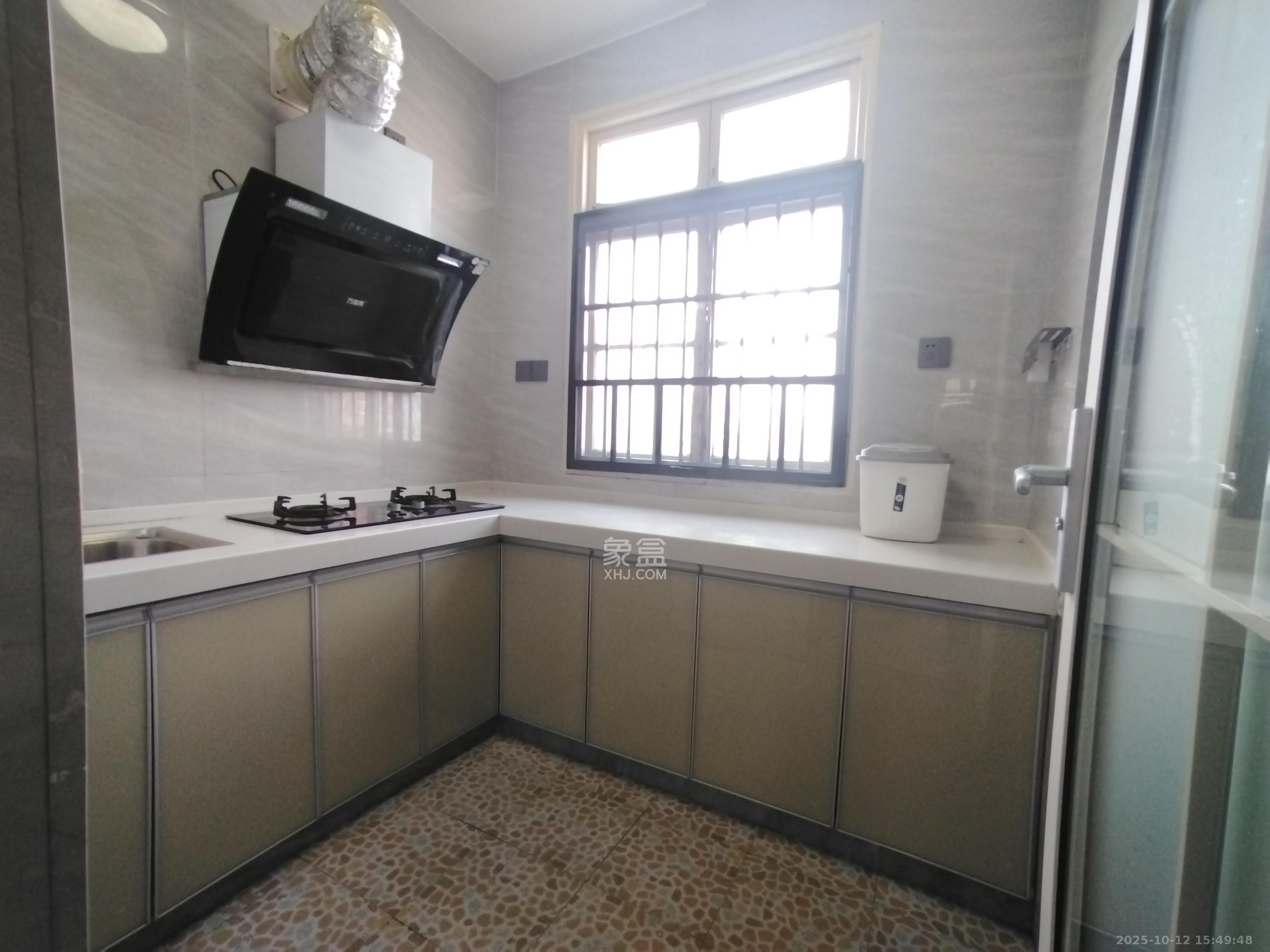 老鸦冲小区  2室1厅1卫    1800.0元/月室内图