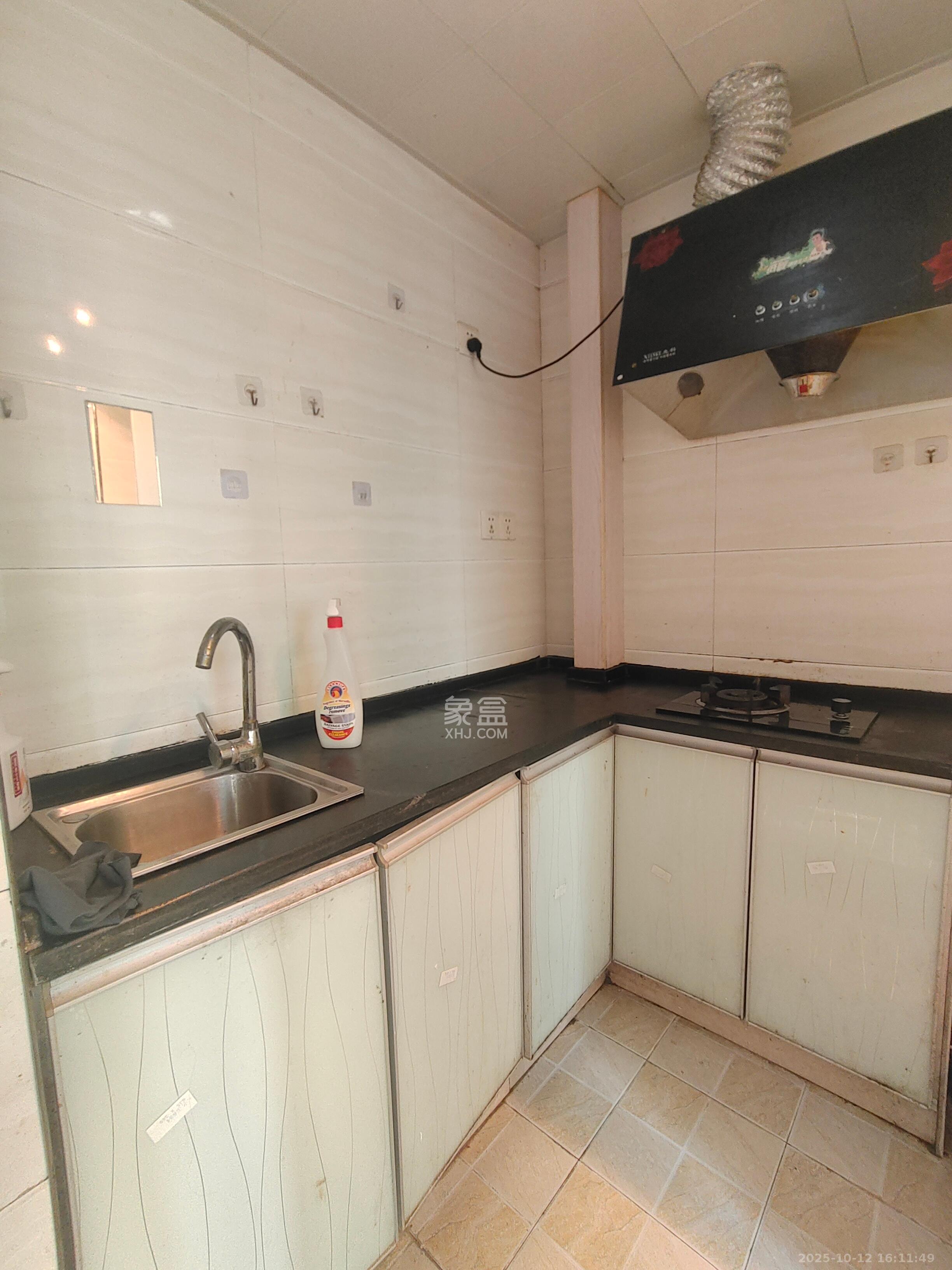 湖韵佳苑  1室1厅1卫    1000.0元/月室内图