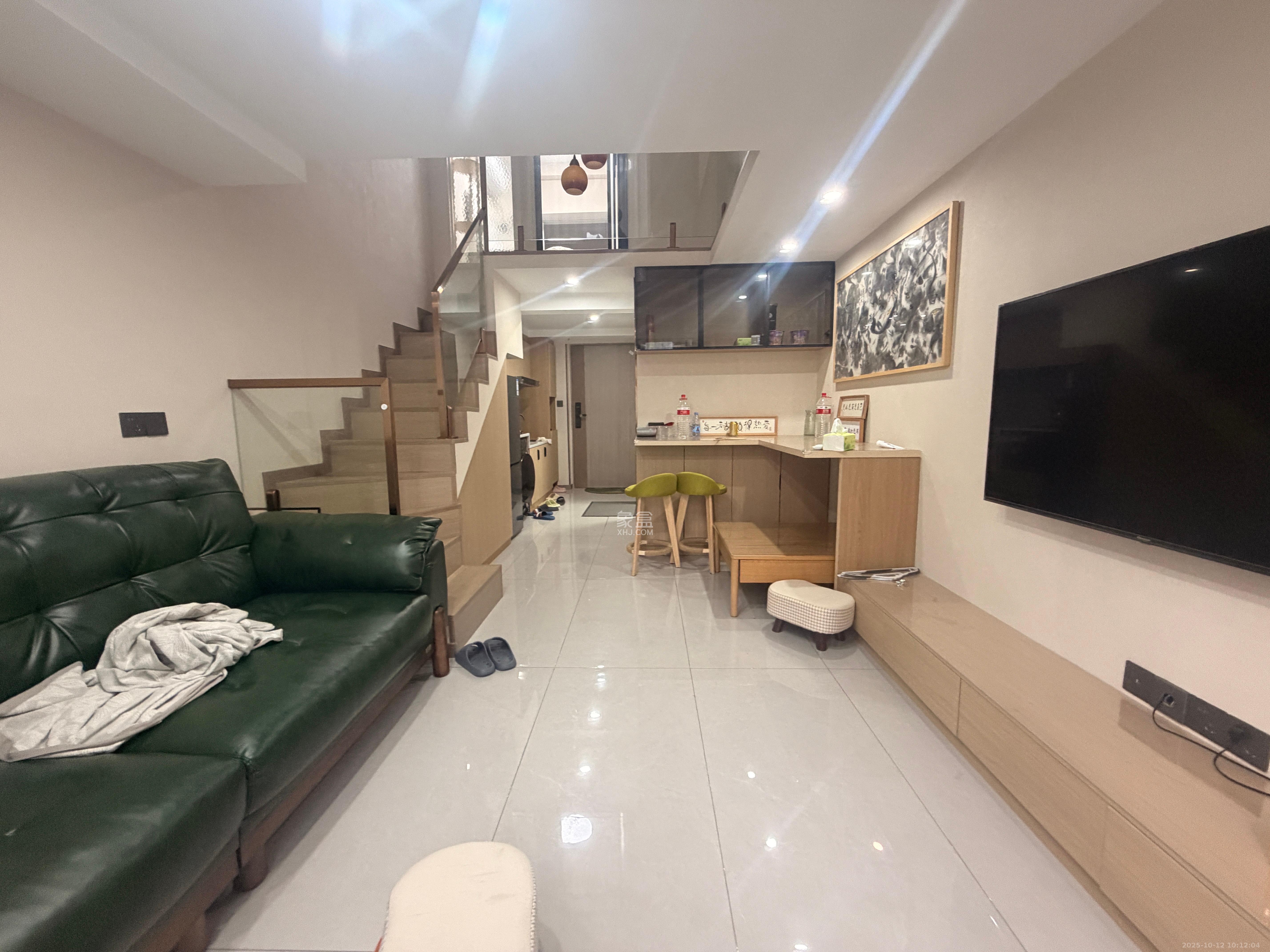 力高凤凰新天  2室2厅1卫    2400.0元/月室内图