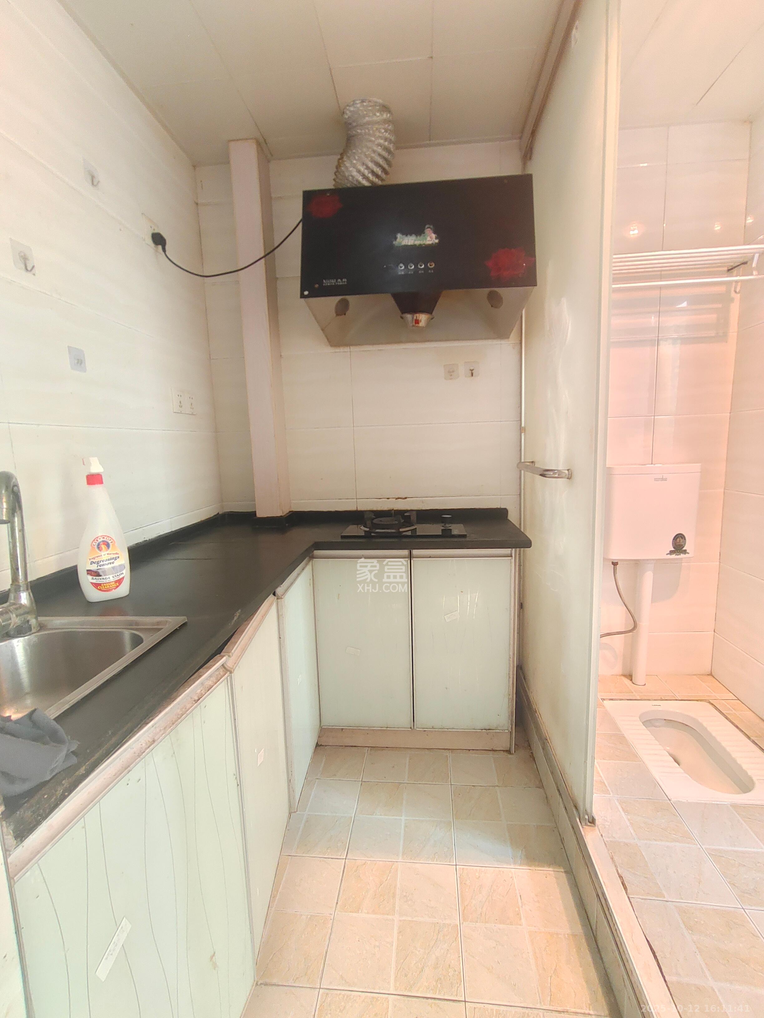 湖韵佳苑  1室1厅1卫    1000.0元/月室内图