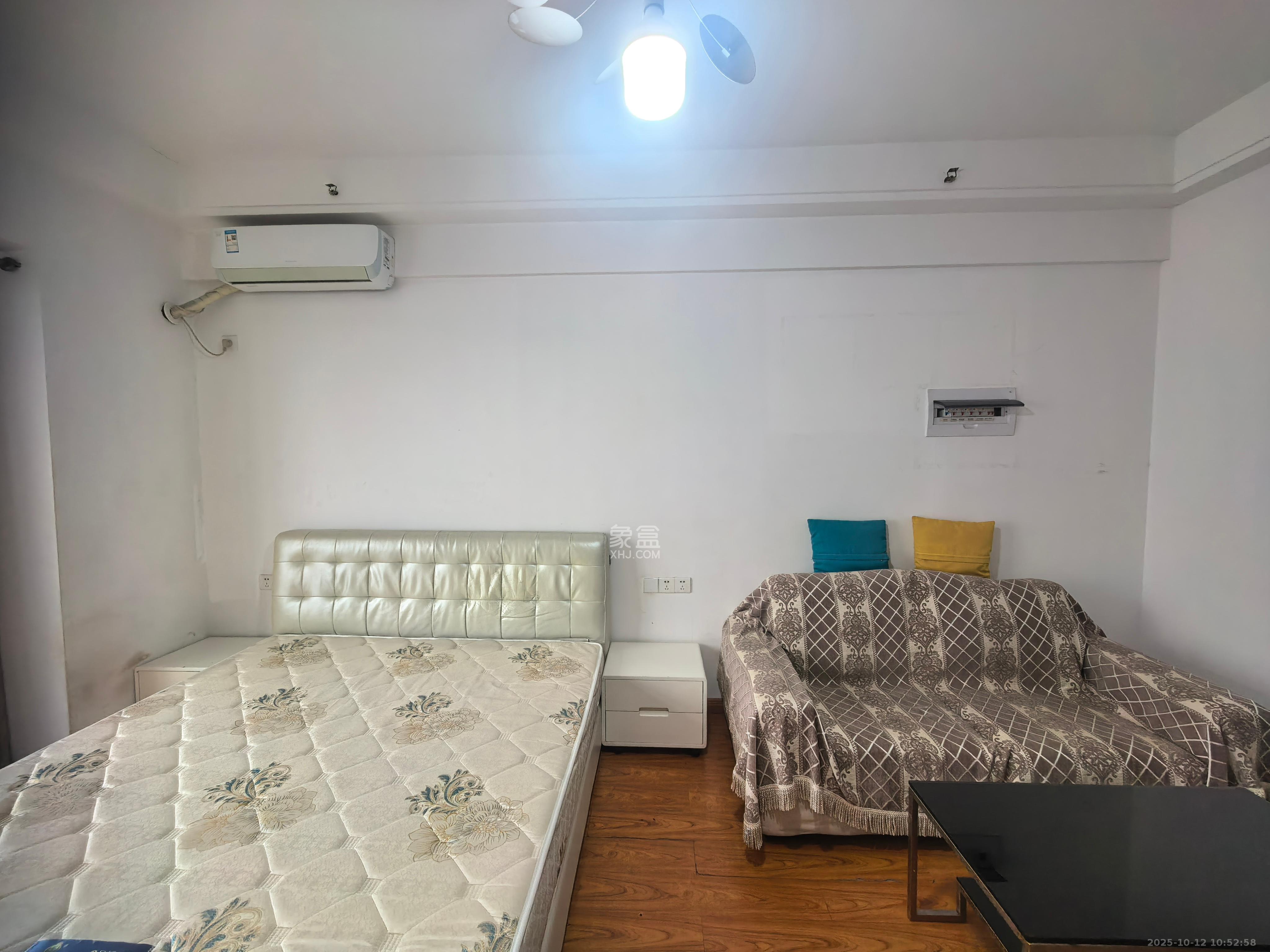 方略城市广场  1室1厅1卫    1400.0元/月室内图