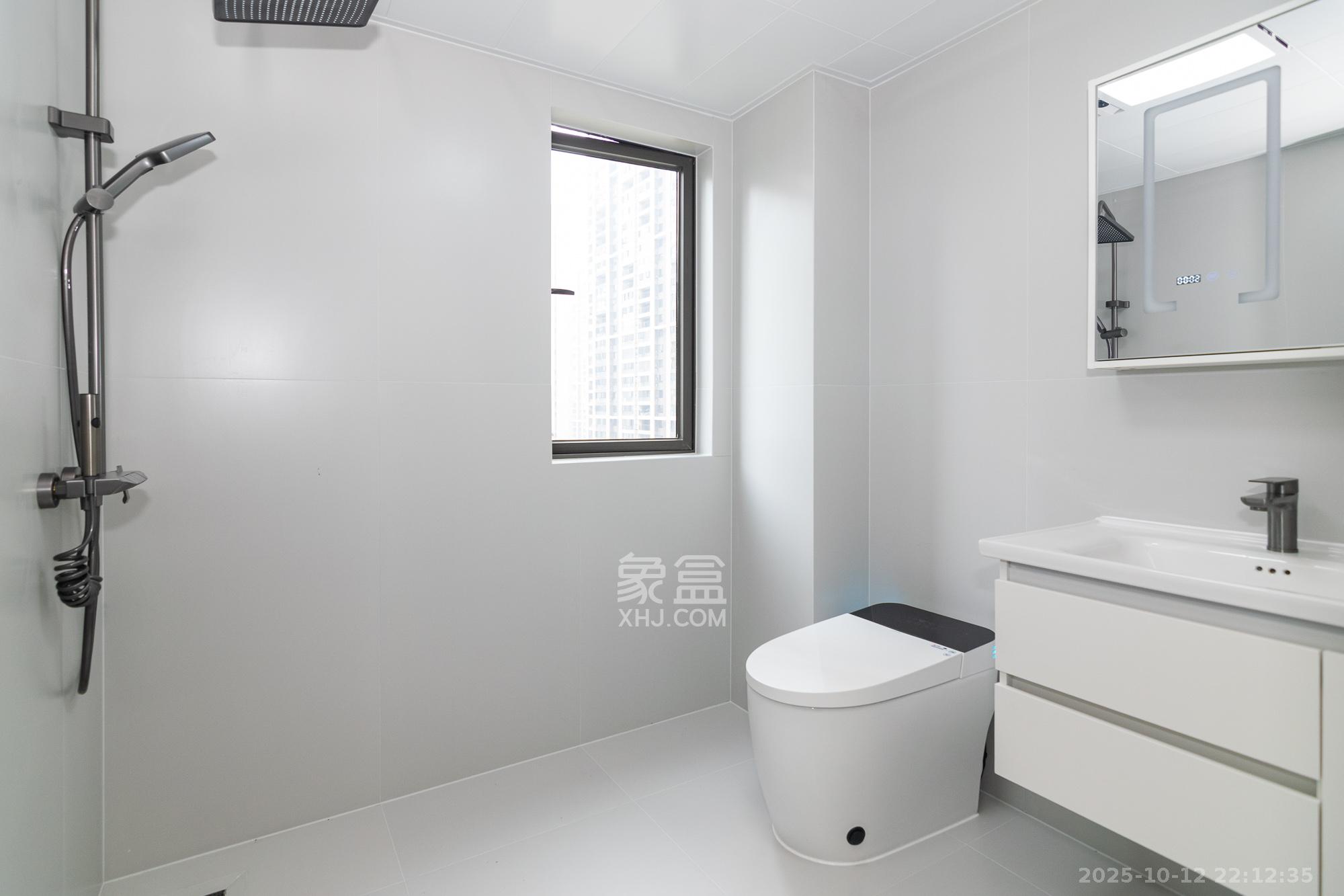 润和雅郡(润和紫郡六期) 4室2厅2卫 139.8万 润和雅郡(润和紫郡六期) 4室2厅2卫 139.8万卫生间