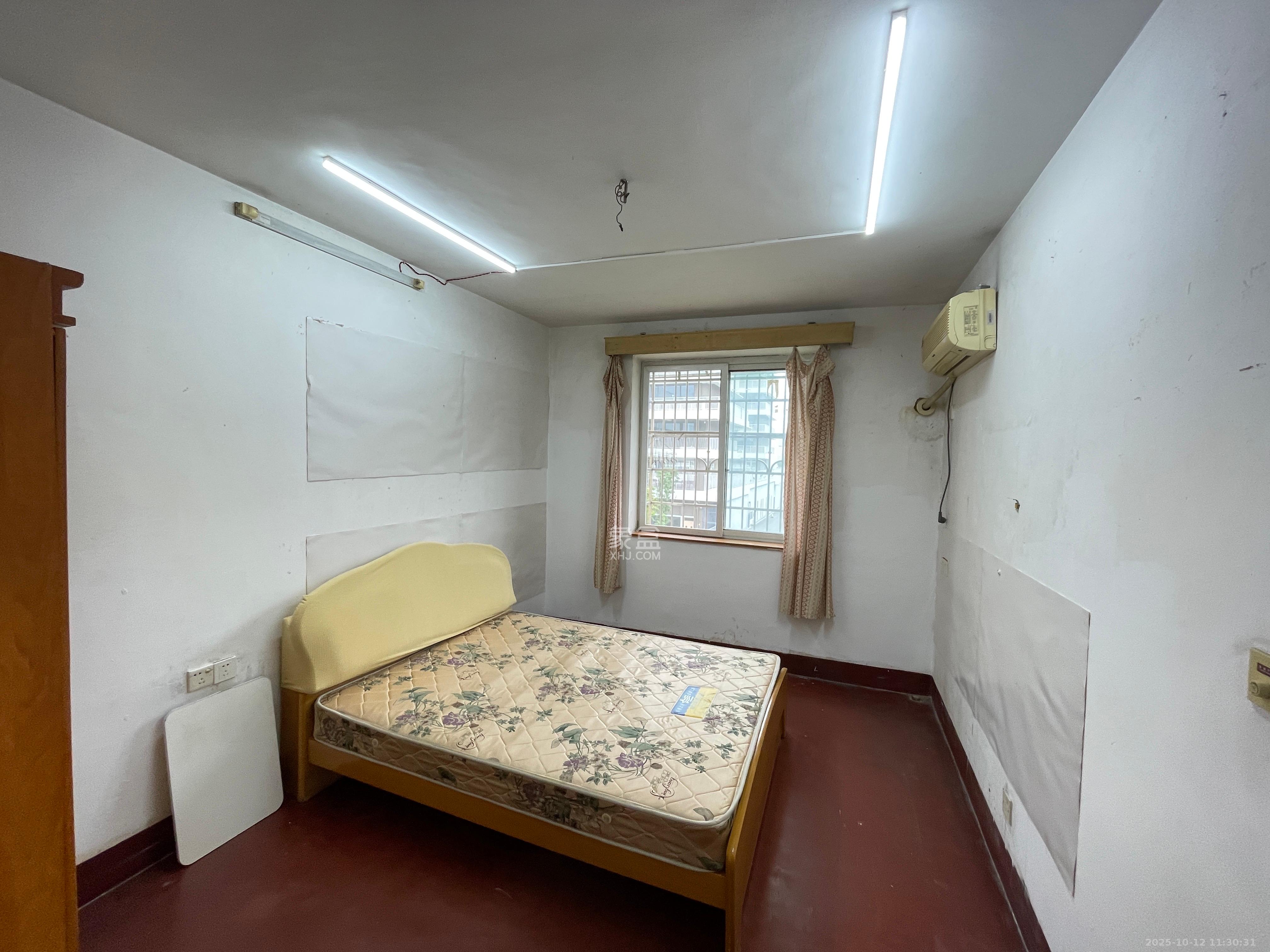 英才园三片  2室1厅1卫    1700.0元/月室内图