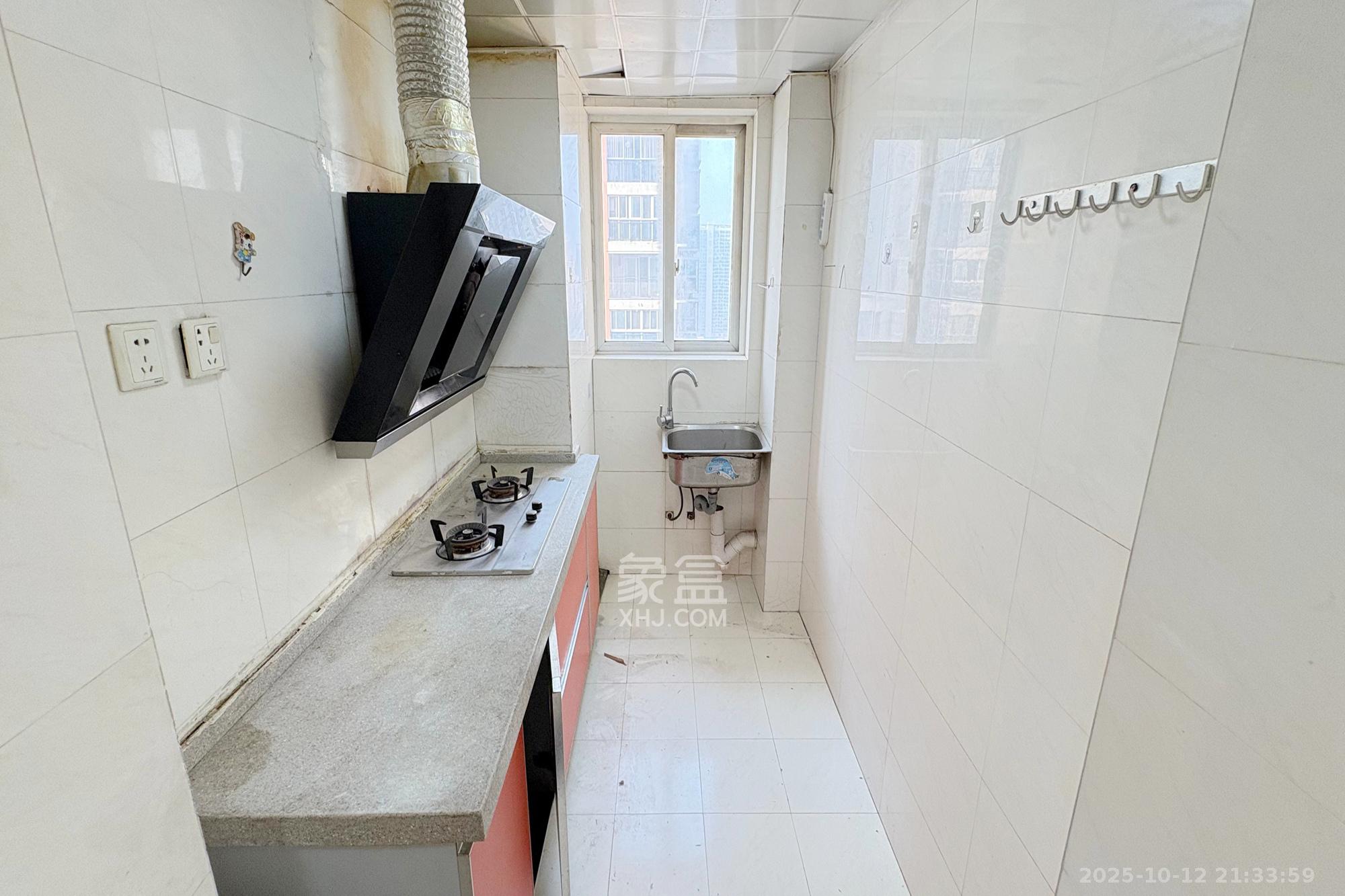 星典时代 3室2厅1卫 65.0万 星典时代 3室2厅1卫 65.0万厨房