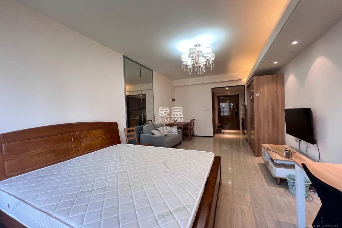 恒大国际广场  1室1厅1卫    1400.0元/月 恒大国际广场  1室1厅1卫    1400.0元/月室内图