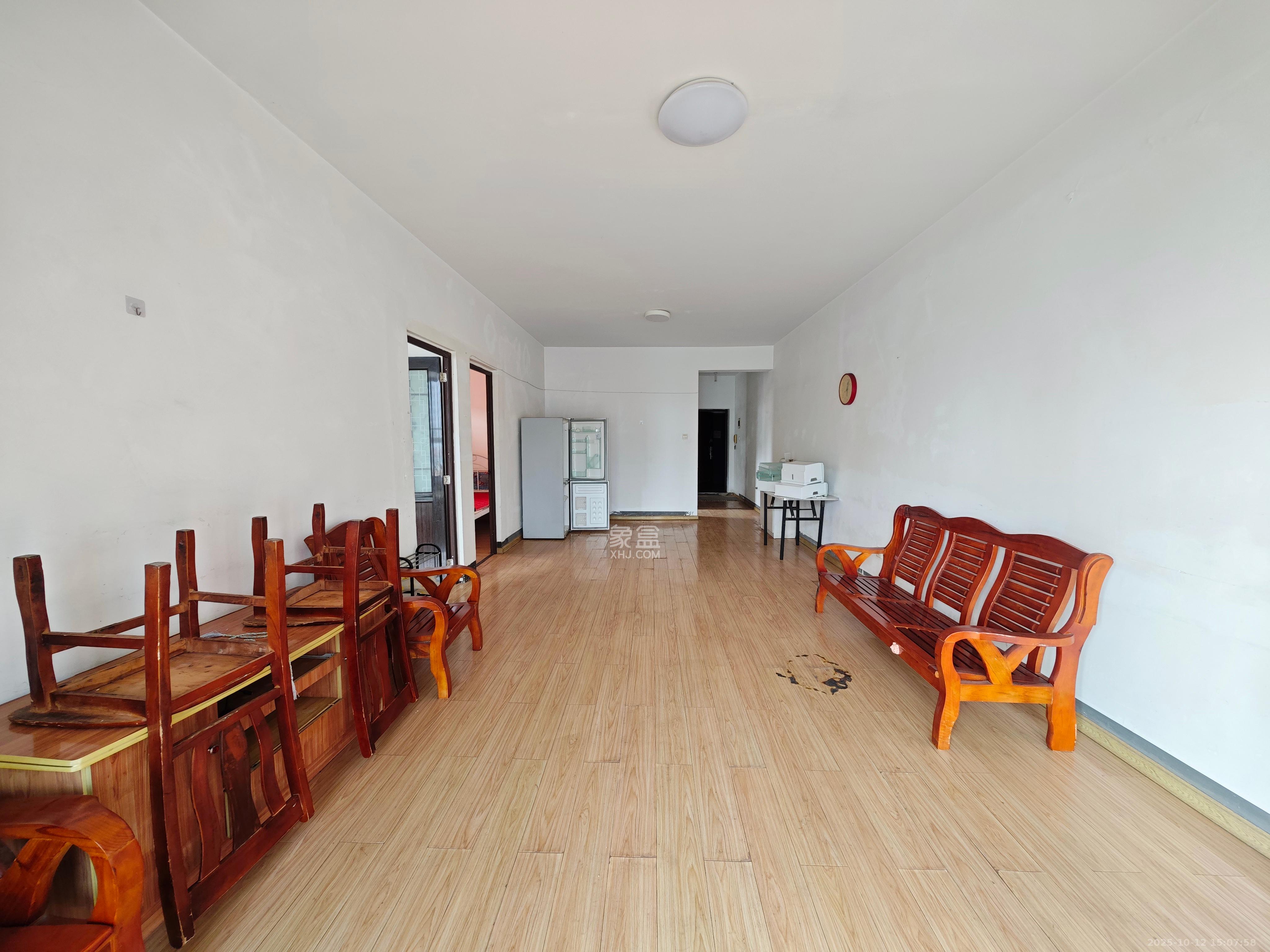 华银园  2室2厅1卫    1500.0元/月