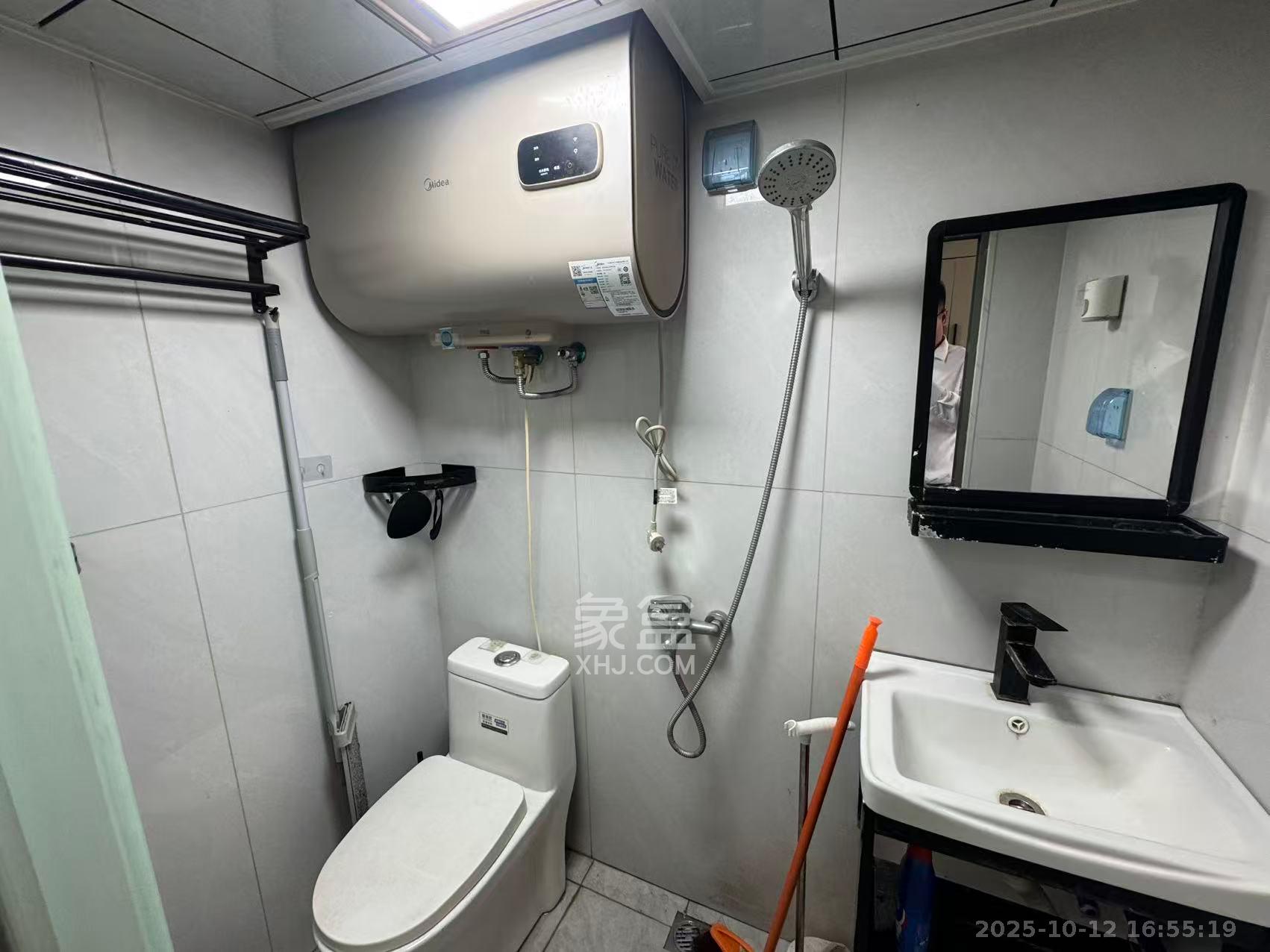 新长海D1站  1室1厅1卫    1250.0元/月室内图