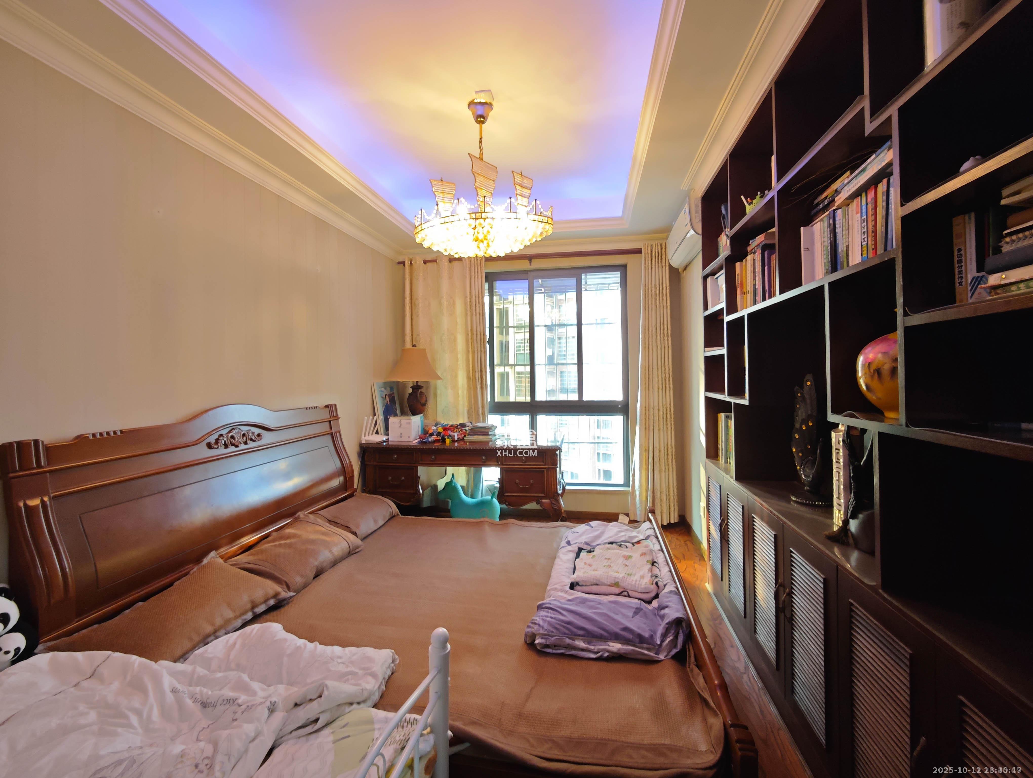 水岸天际（一期、二期）  5室2厅2卫    5000.0元/月室内图