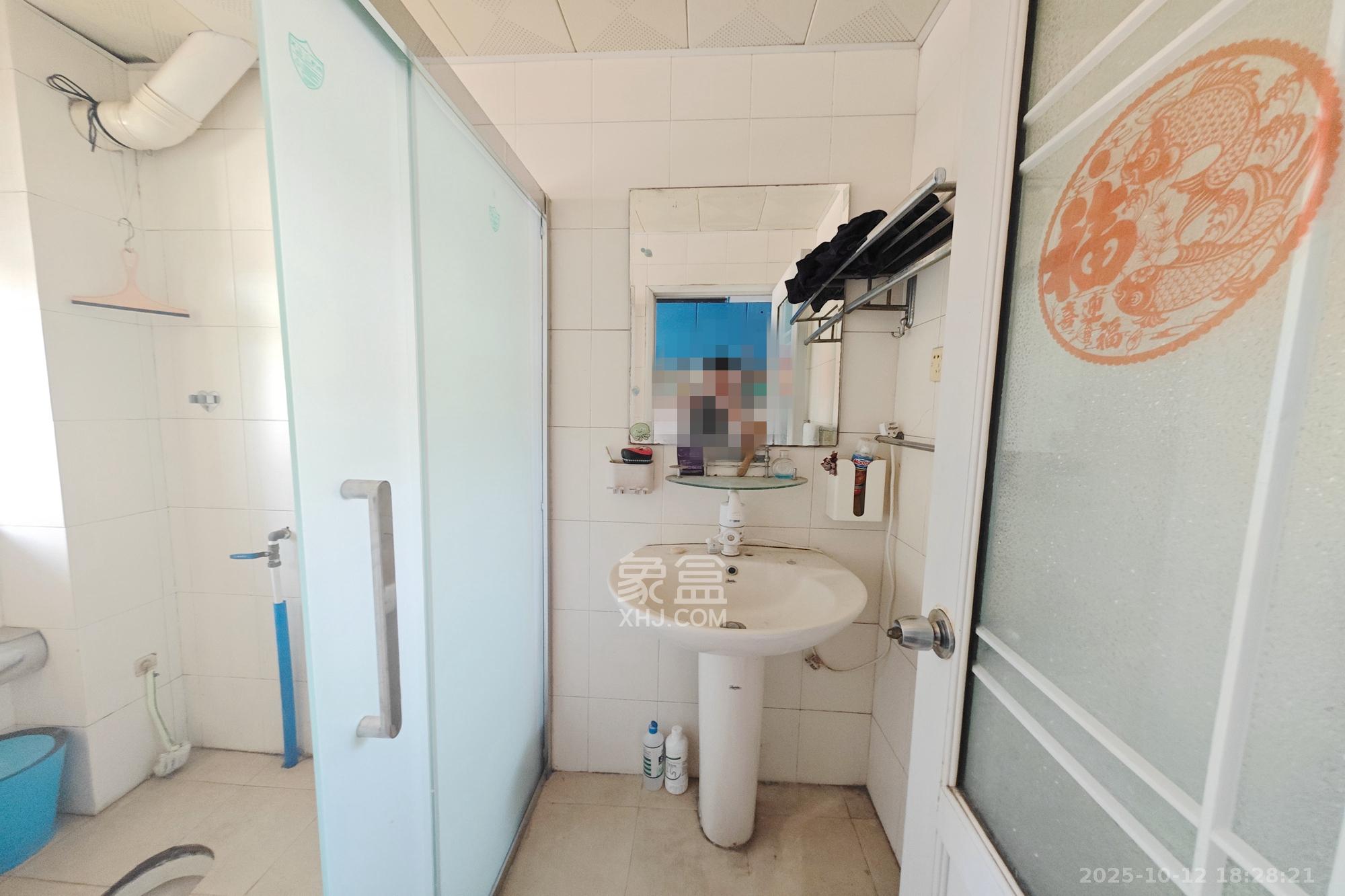 怡景民居 4室2厅2卫 53.0万 怡景民居 4室2厅2卫 53.0万其他