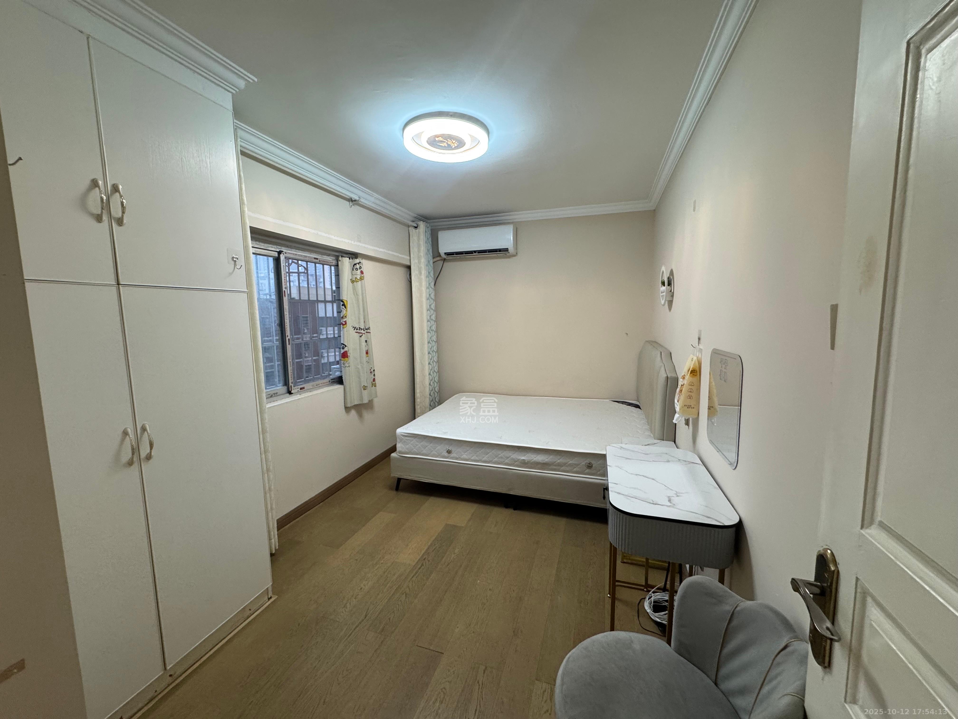 宏景名厦 1室2厅1卫 2180.0元/月 宏景名厦 1室2厅1卫 2180.0元/月室内图