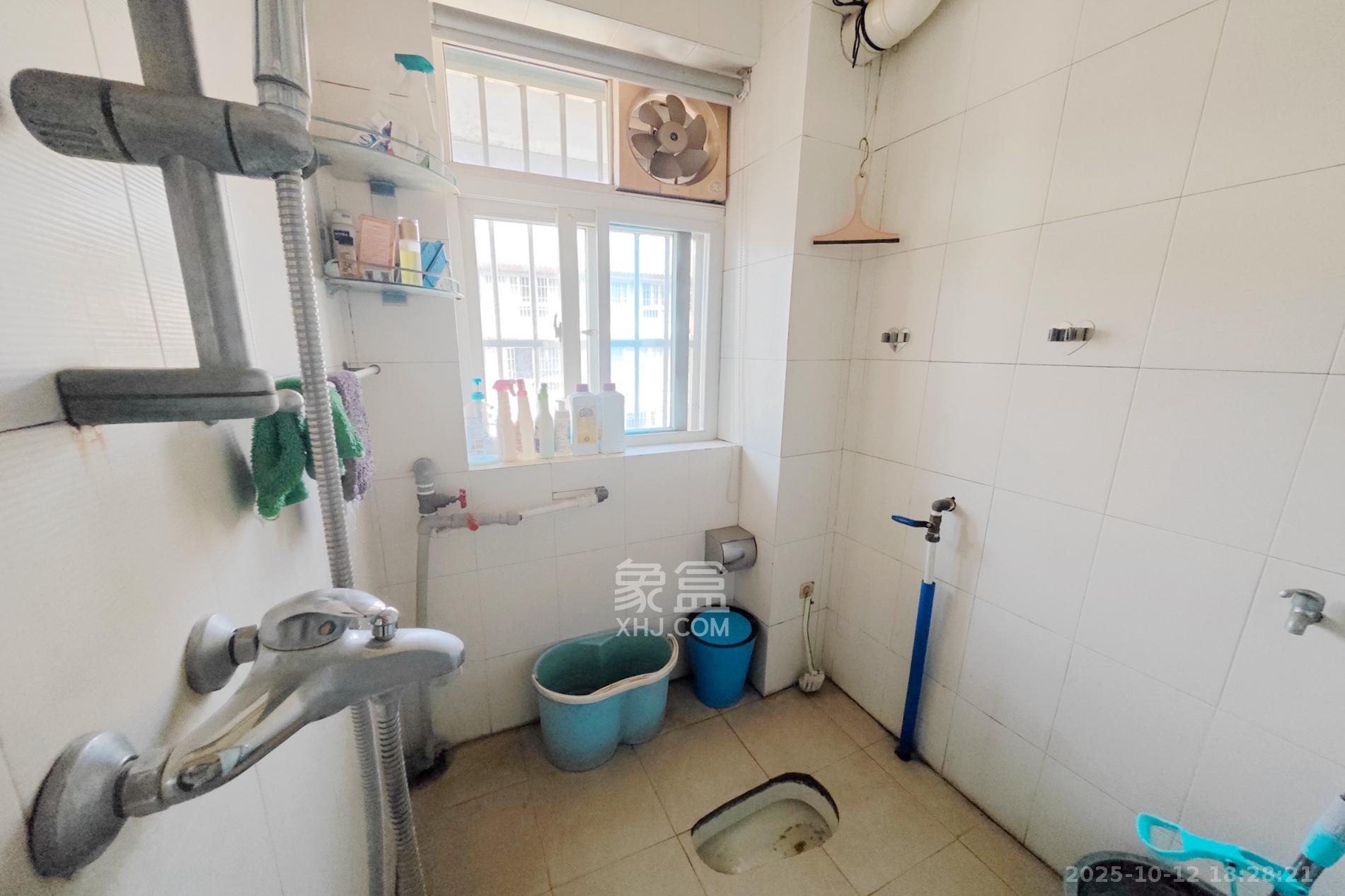 怡景民居 4室2厅2卫 53.0万 怡景民居 4室2厅2卫 53.0万其他