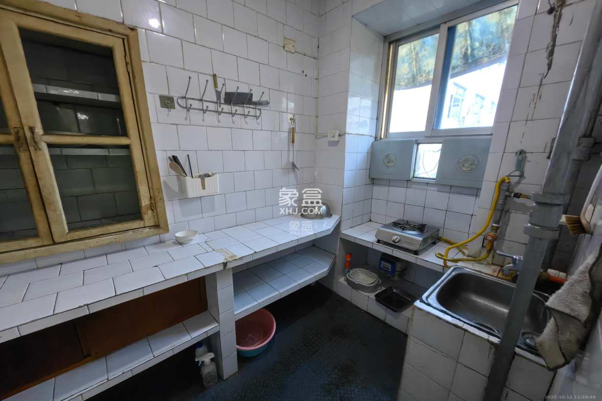 人民新村 2室1厅1卫 1800.0元/月 人民新村 2室1厅1卫 1800.0元/月室内图