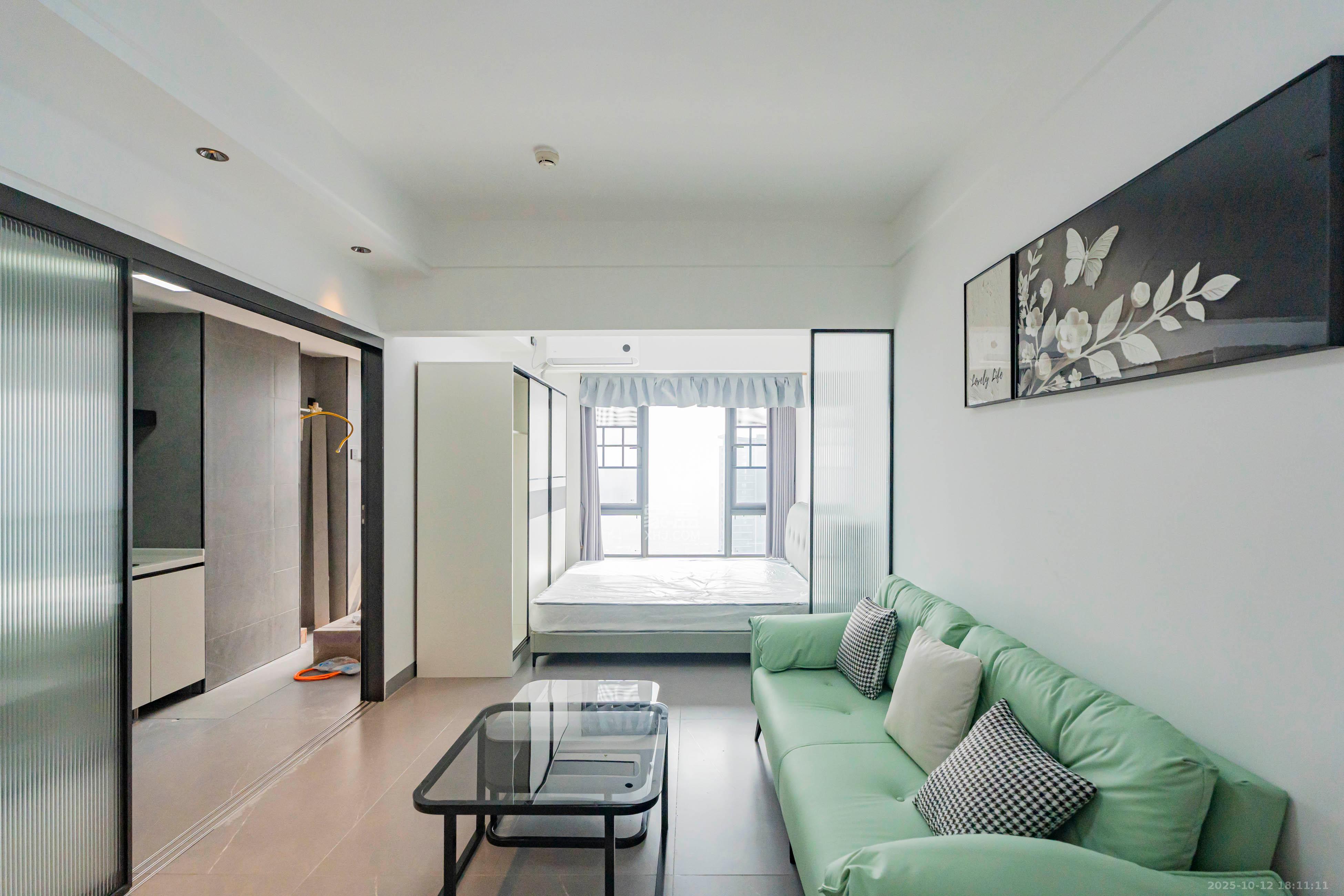 天健城  1室0厅1卫    55.0万 天健城  1室0厅1卫    55.0万客厅