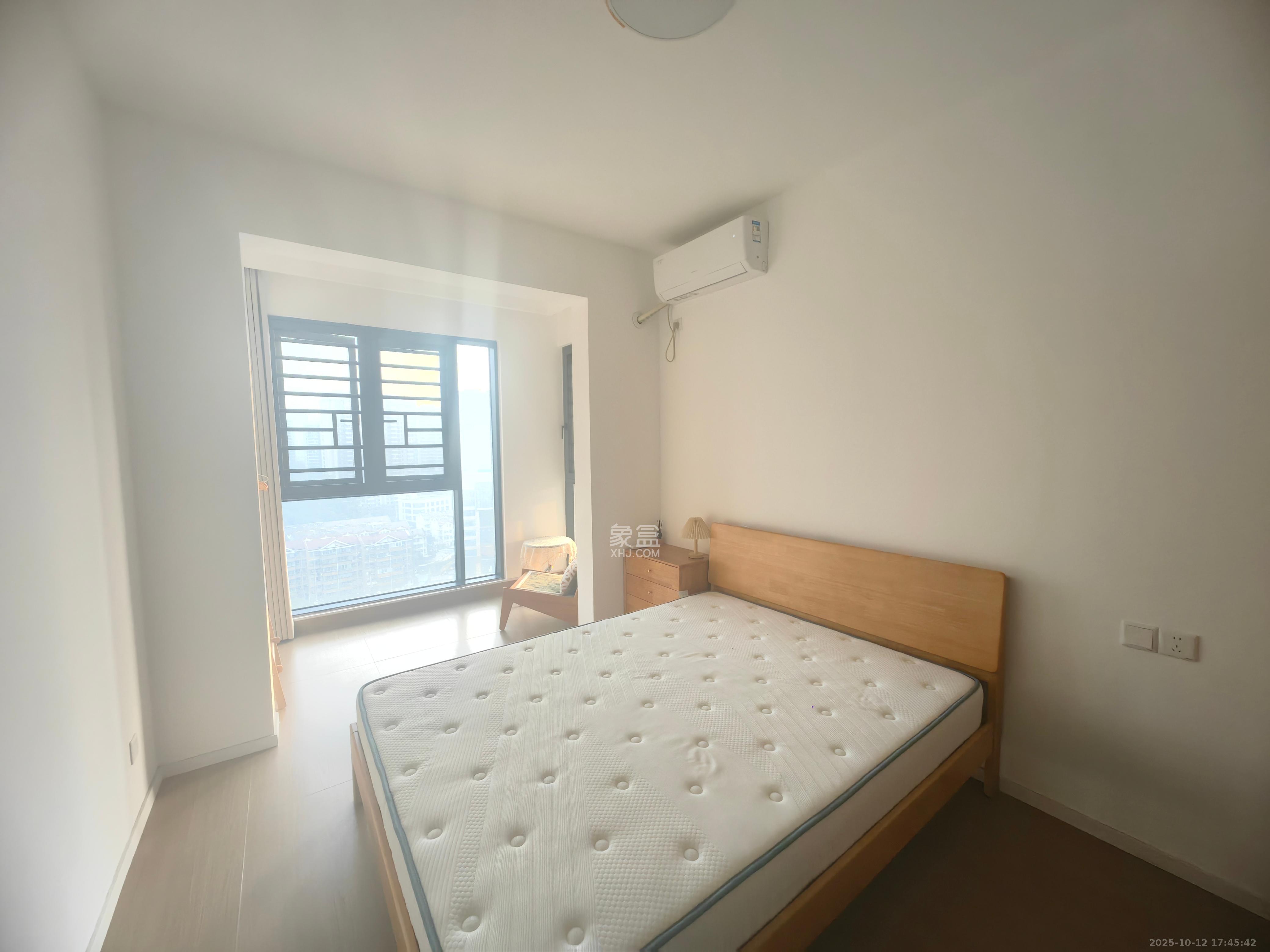 中建钰和城  3室2厅2卫    3800.0元/月
