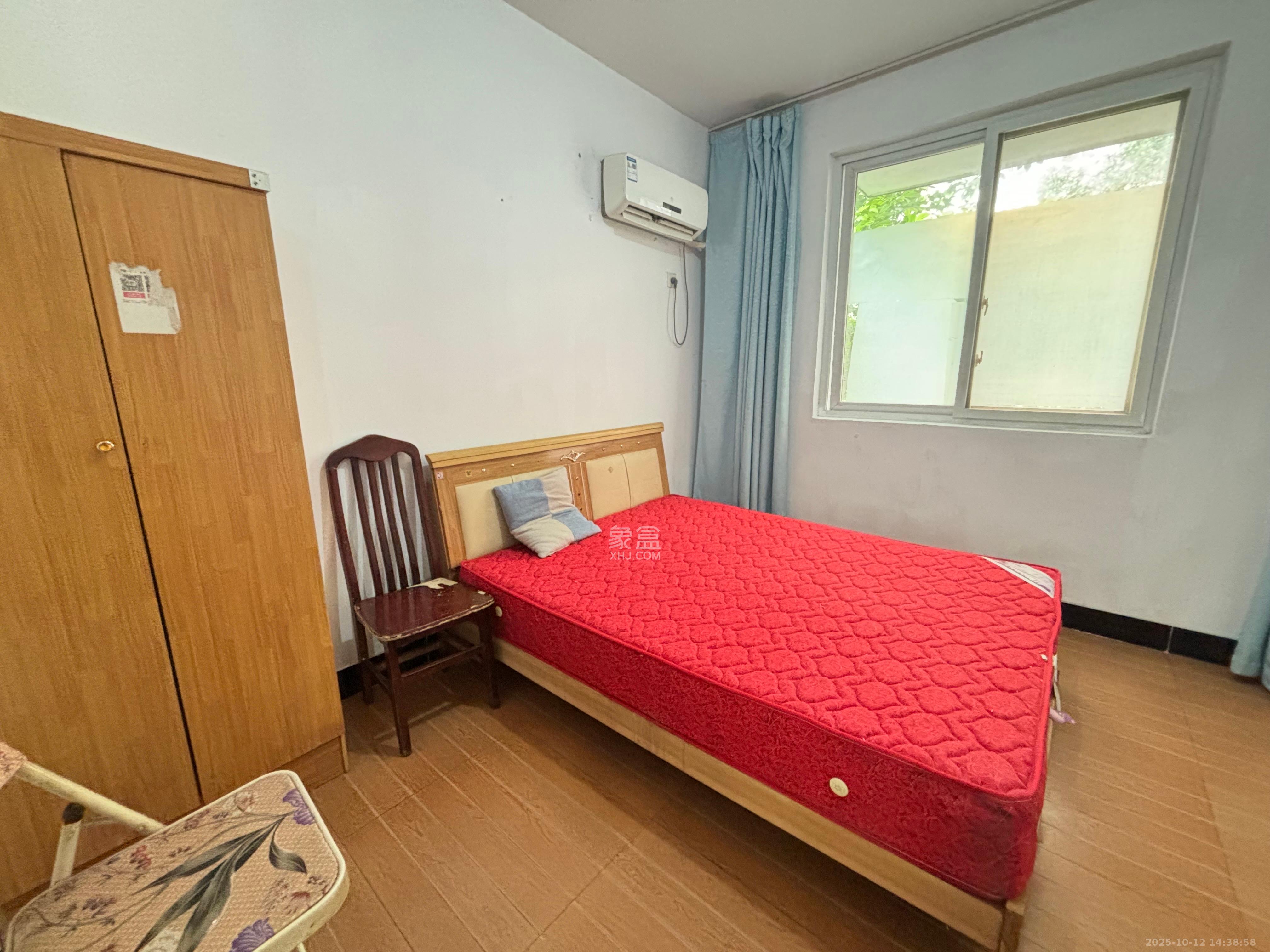 香槟小镇(香槟花苑）  3室2厅1卫    1900.0元/月室内图