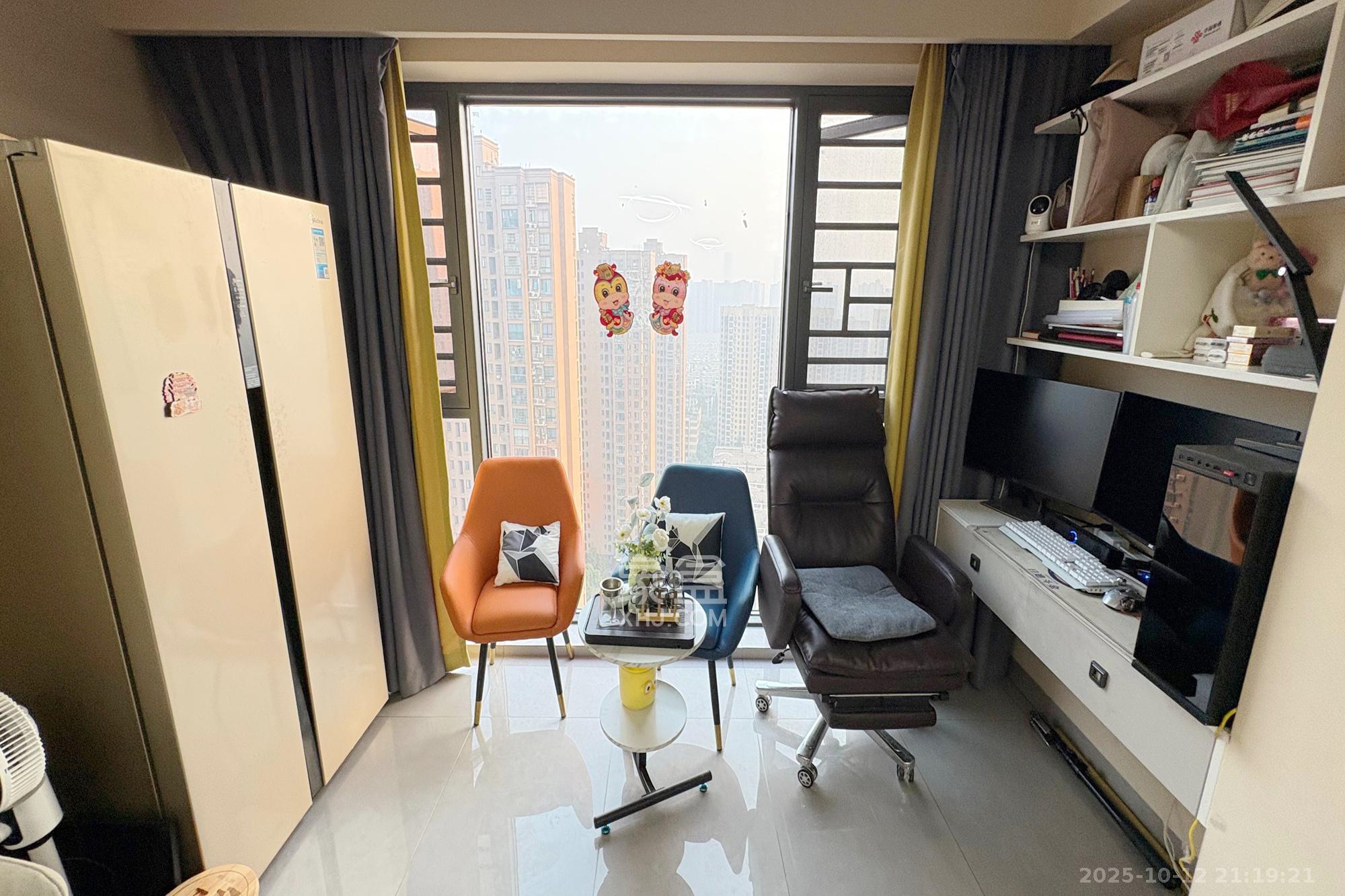 尚东金河湾  3室2厅2卫    120.0万阳台