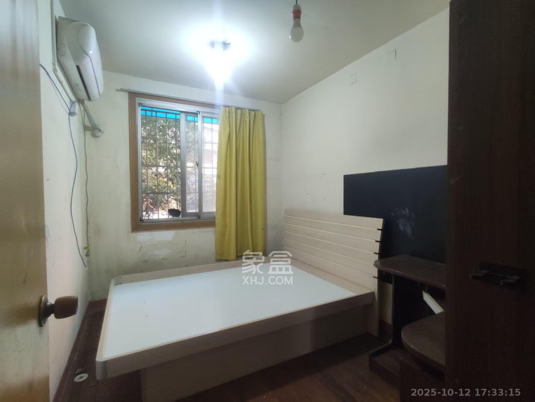 市直属机关宿舍  3室2厅1卫    1500.0元/月室内图