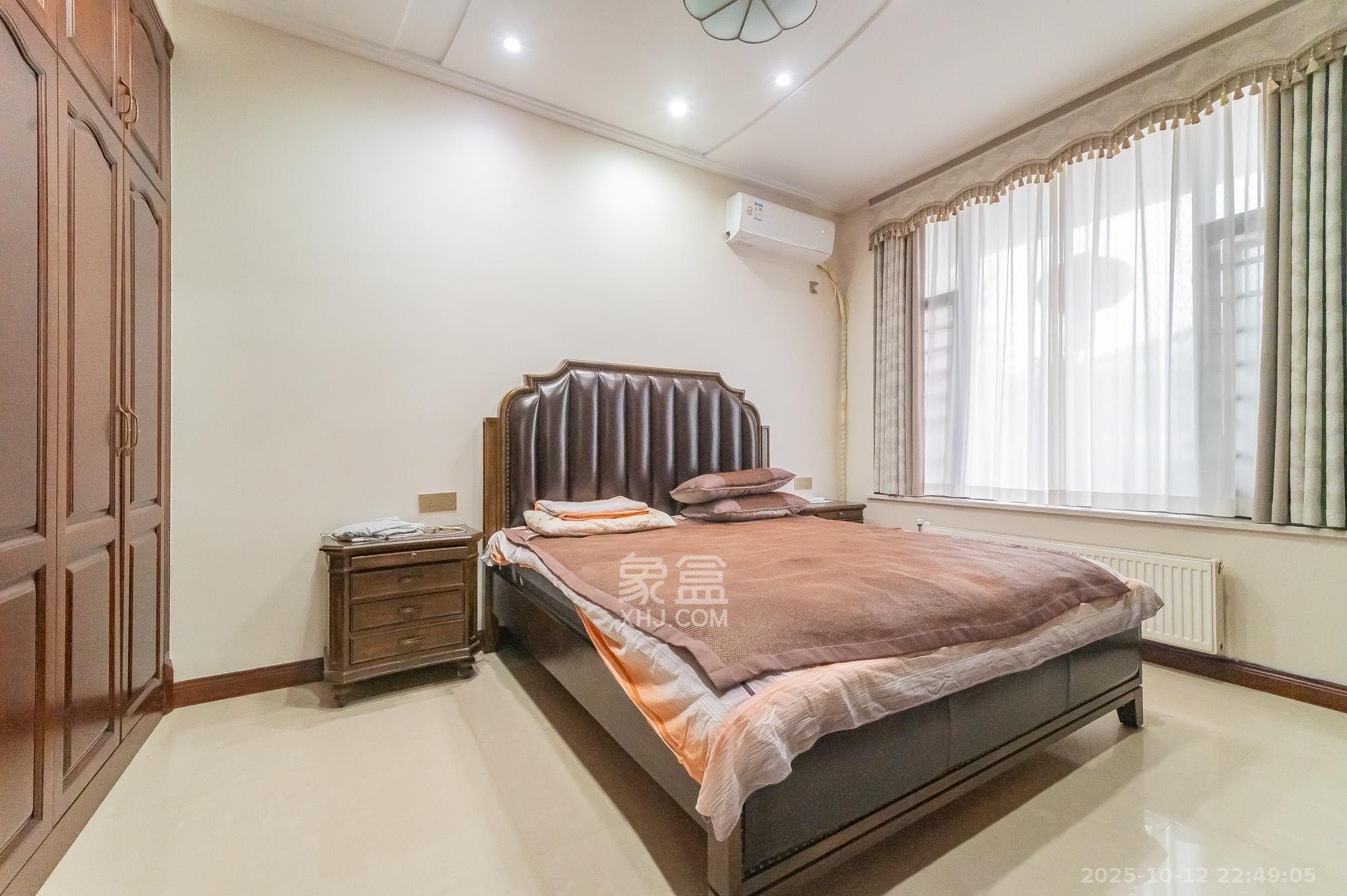 山水芙蓉国际新城  5室2厅2卫    490.0万 山水芙蓉国际新城  5室2厅2卫    490.0万其他