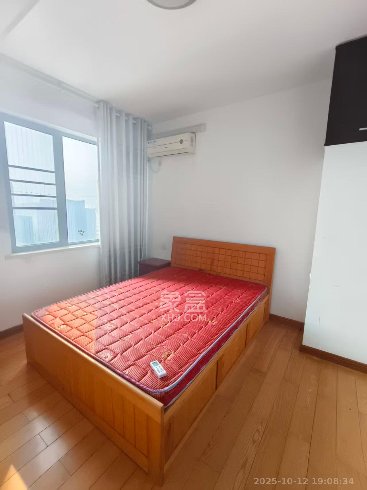 三万英尺 4室2厅1卫 3800.0元/月 三万英尺 4室2厅1卫 3800.0元/月室内图