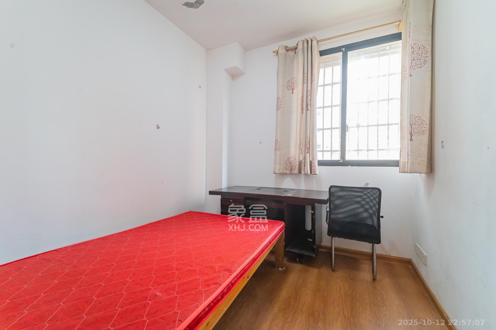 幸福里润城(幸福里二期) 3室2厅1卫 52.8万 幸福里润城(幸福里二期) 3室2厅1卫 52.8万卧室