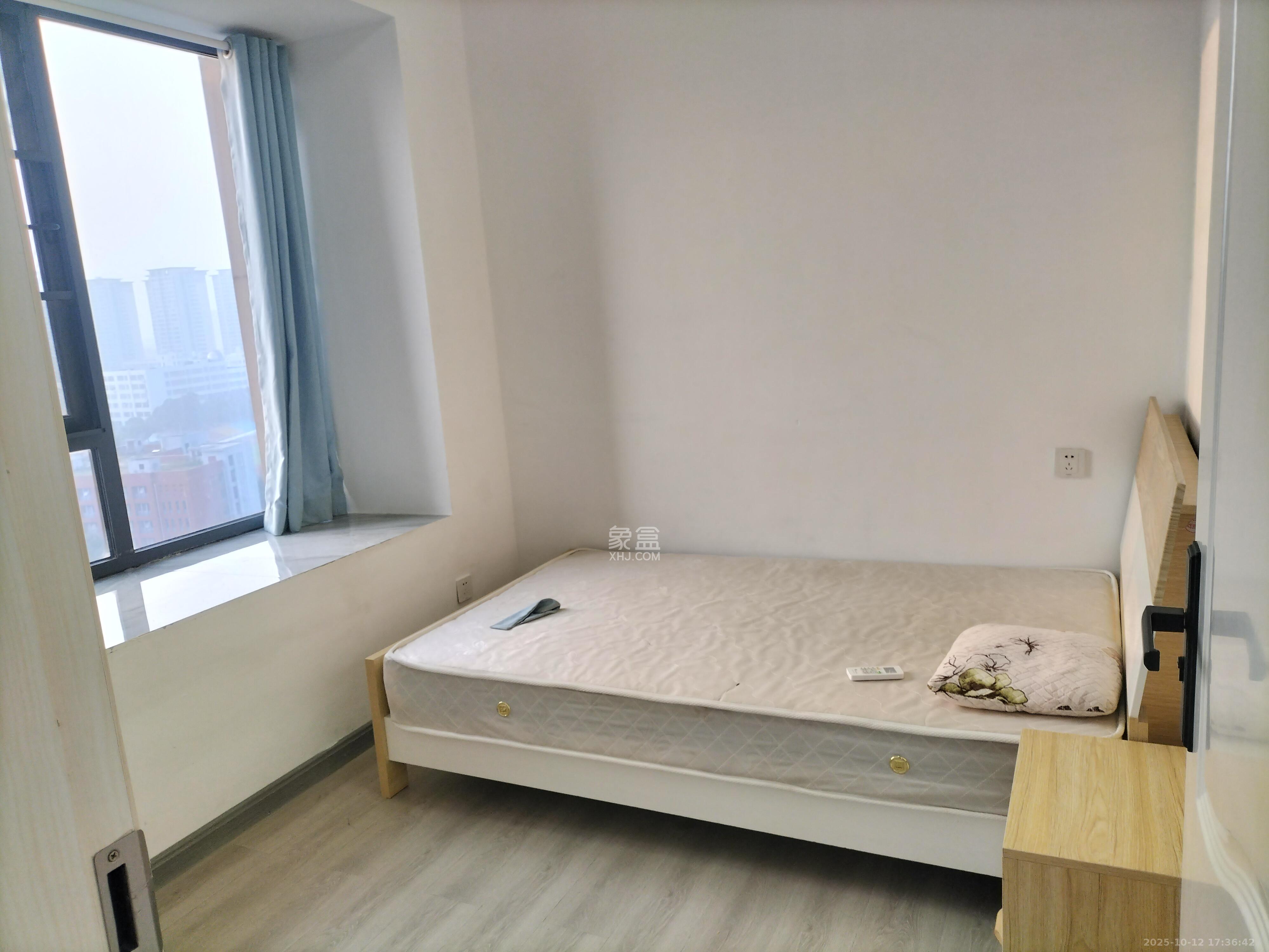 山水梅溪雅郡  3室2厅1卫    2400.0元/月室内图