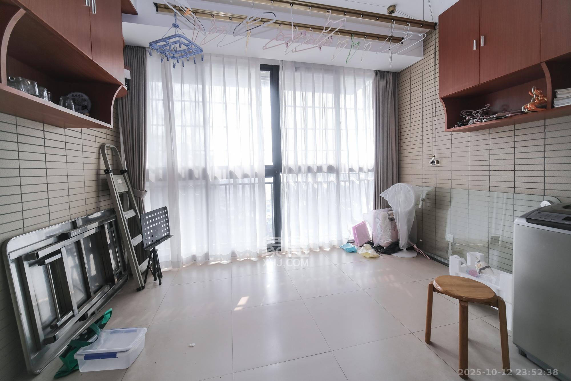 山水湾  2室2厅1卫    59.0万阳台