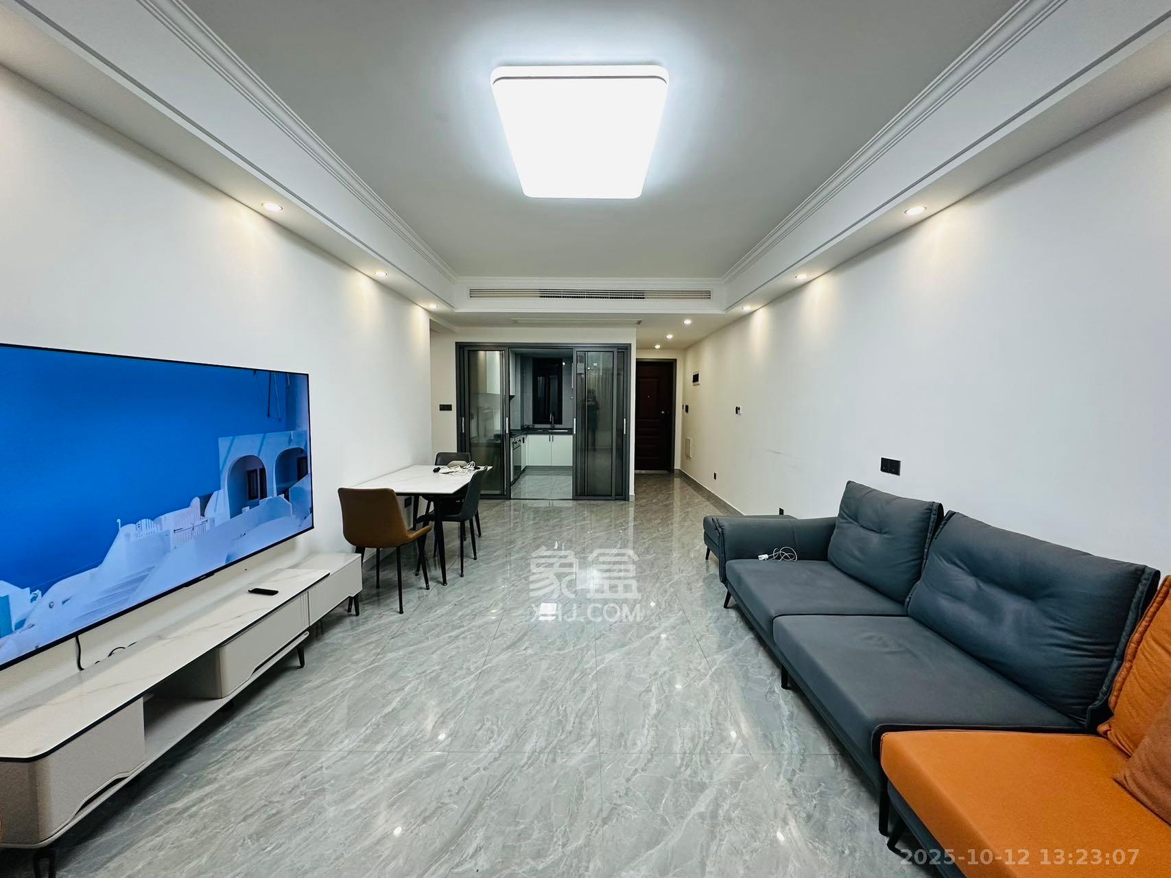 建发央著 3室2厅2卫 3500.0元/月 建发央著 3室2厅2卫 3500.0元/月室内图