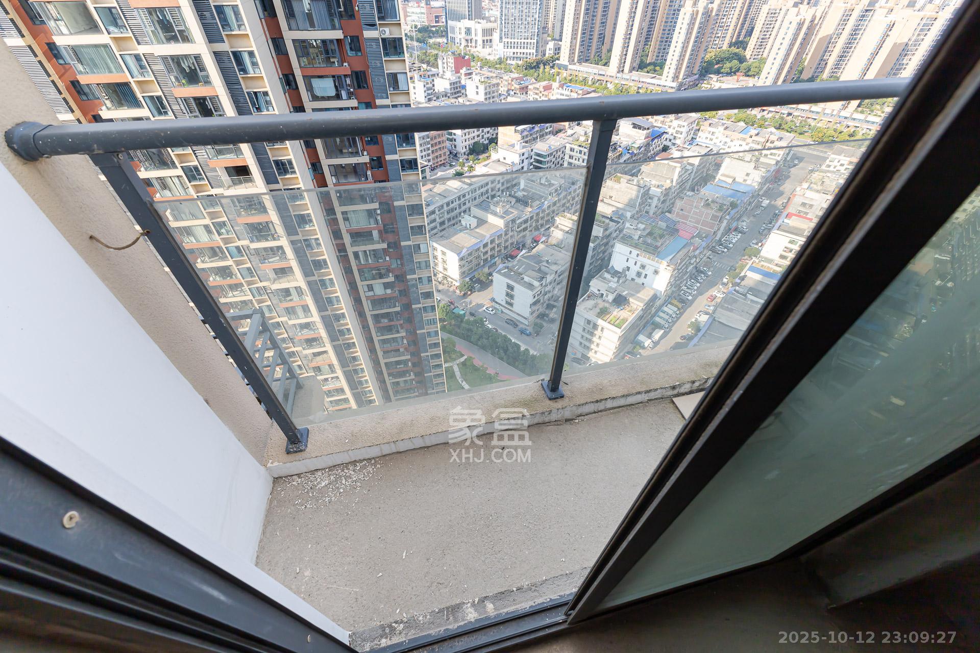 顺舟旺城 4室2厅2卫 96.0万 顺舟旺城 4室2厅2卫 96.0万阳台