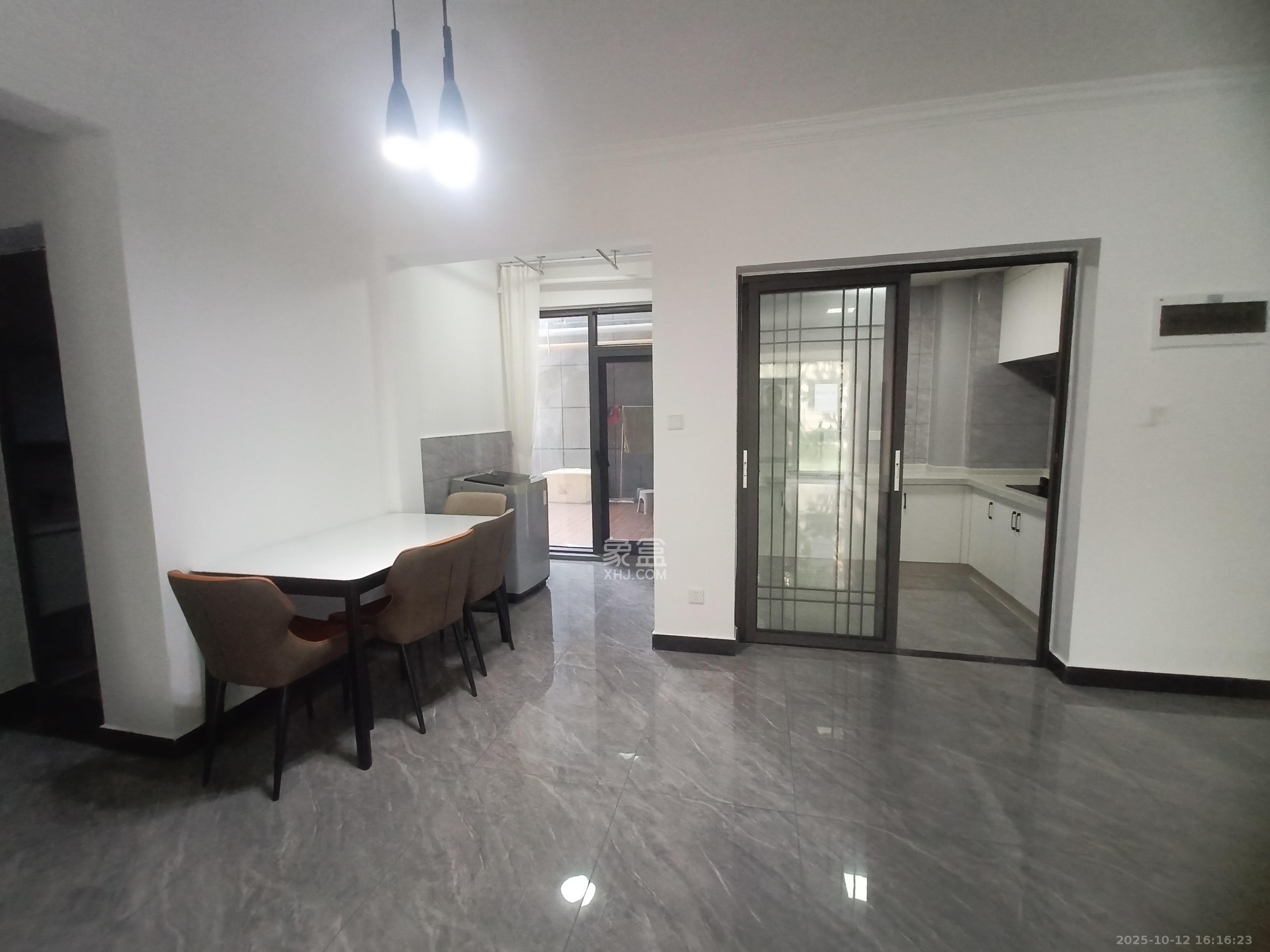 惟智园安置小区  4室2厅2卫    2800.0元/月 惟智园安置小区  4室2厅2卫    2800.0元/月室内图