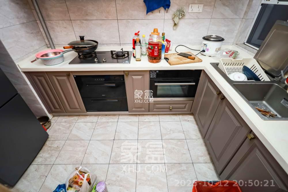 金地中交麓谷香颂(金地中交雅苑)  3室2厅1卫    3000.0元/月 金地中交麓谷香颂(金地中交雅苑)  3室2厅1卫    3000.0元/月室内图