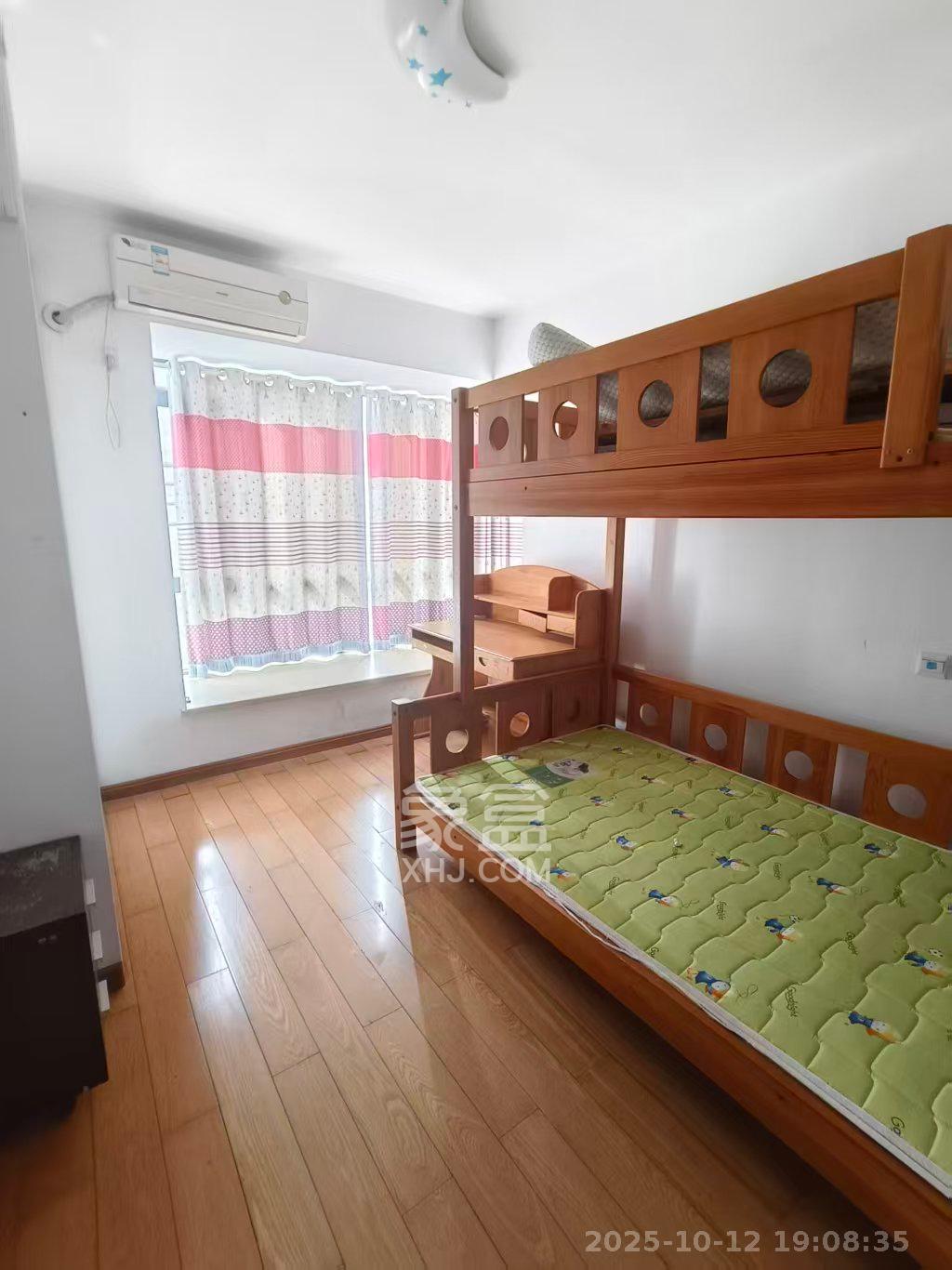 三万英尺 4室2厅1卫 3800.0元/月 三万英尺 4室2厅1卫 3800.0元/月室内图