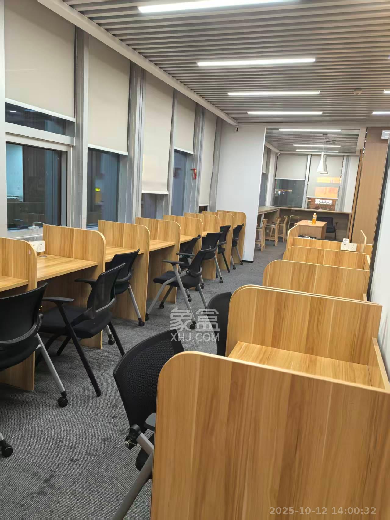 世茂环球金融中心   402.0㎡      32000.0元/月室内图