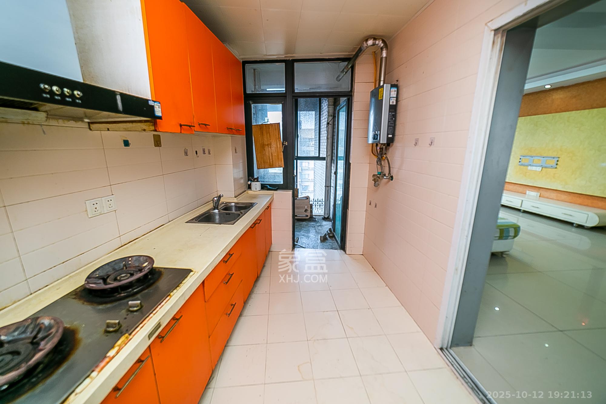 湘水一城(一期)  3室2厅2卫    108.0万 湘水一城(一期)  3室2厅2卫    108.0万厨房