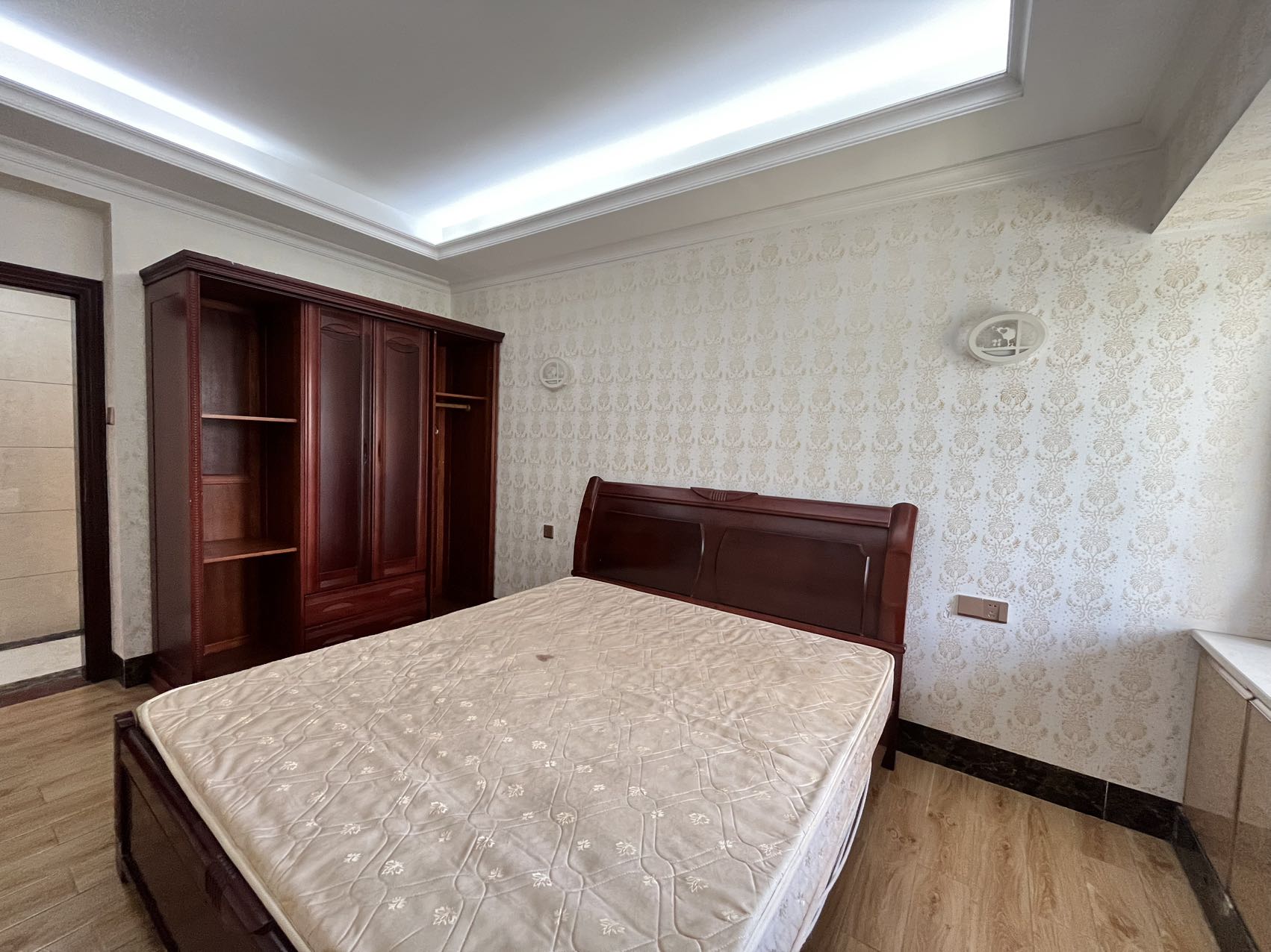 椰岛广场  5室2厅2卫    4800.0元/月室内图