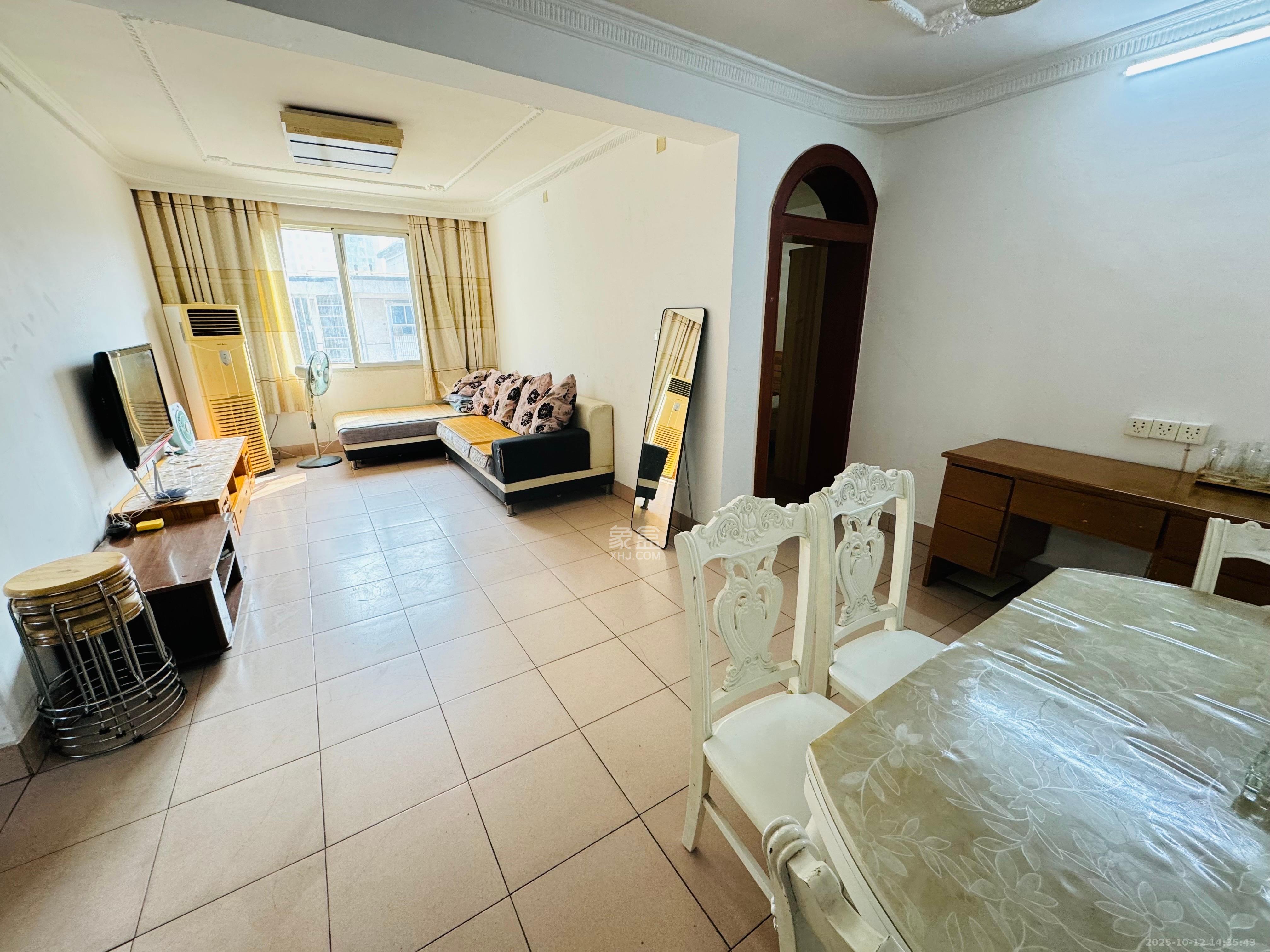 静谧园  2室1厅1卫    1400.0元/月室内图