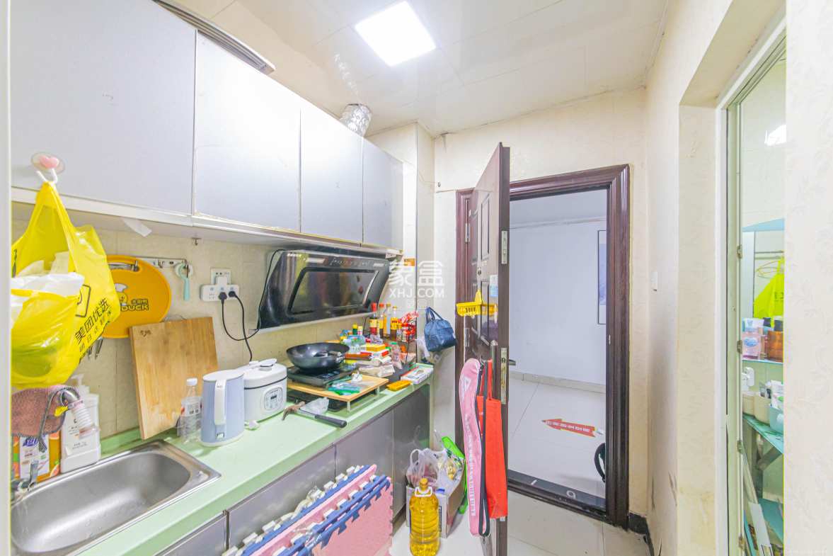 生活艺术城 1室1厅1卫 24.0万 生活艺术城 1室1厅1卫 24.0万厨房