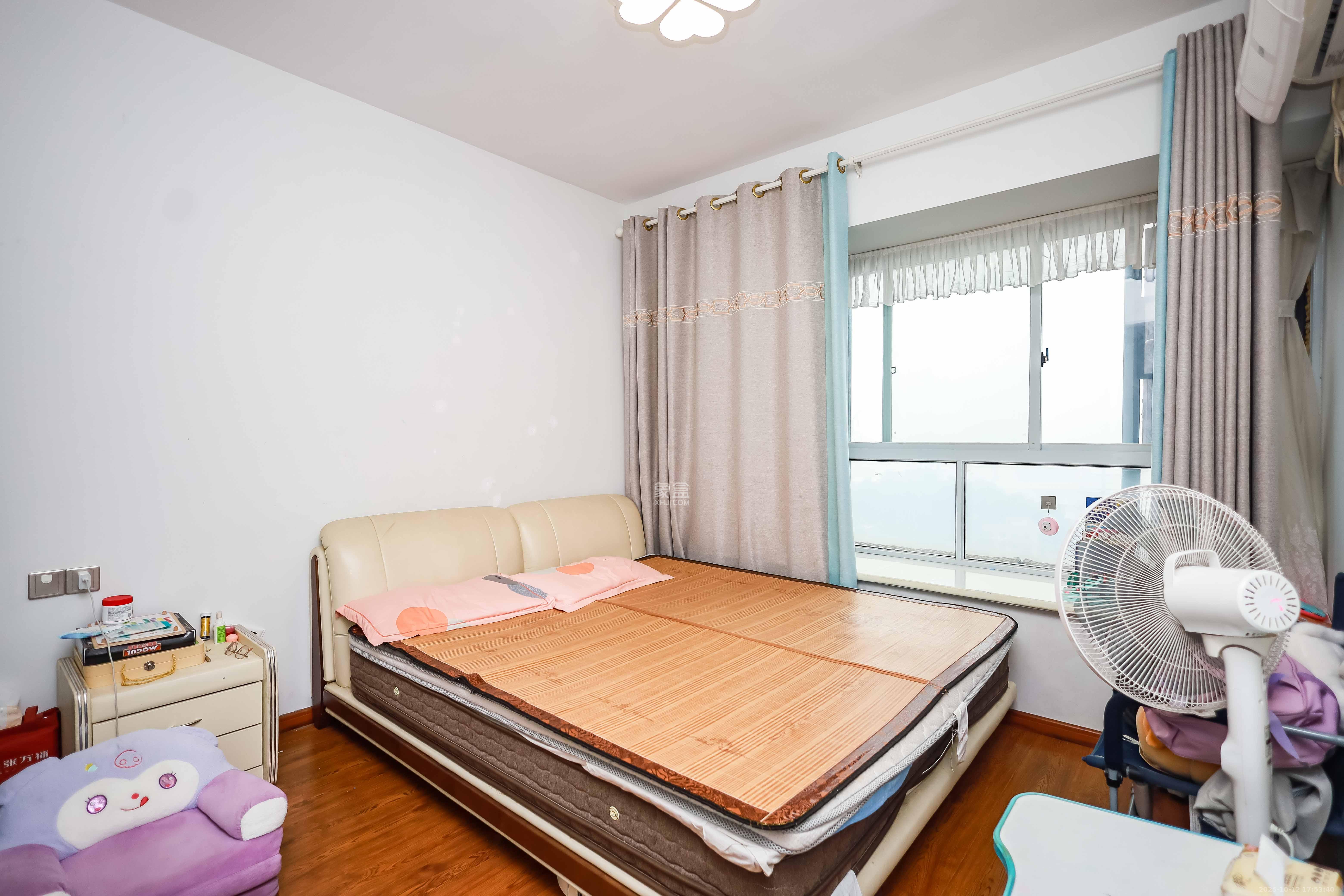 潇湘奥林匹克花园  3室2厅1卫    89.0万卧室