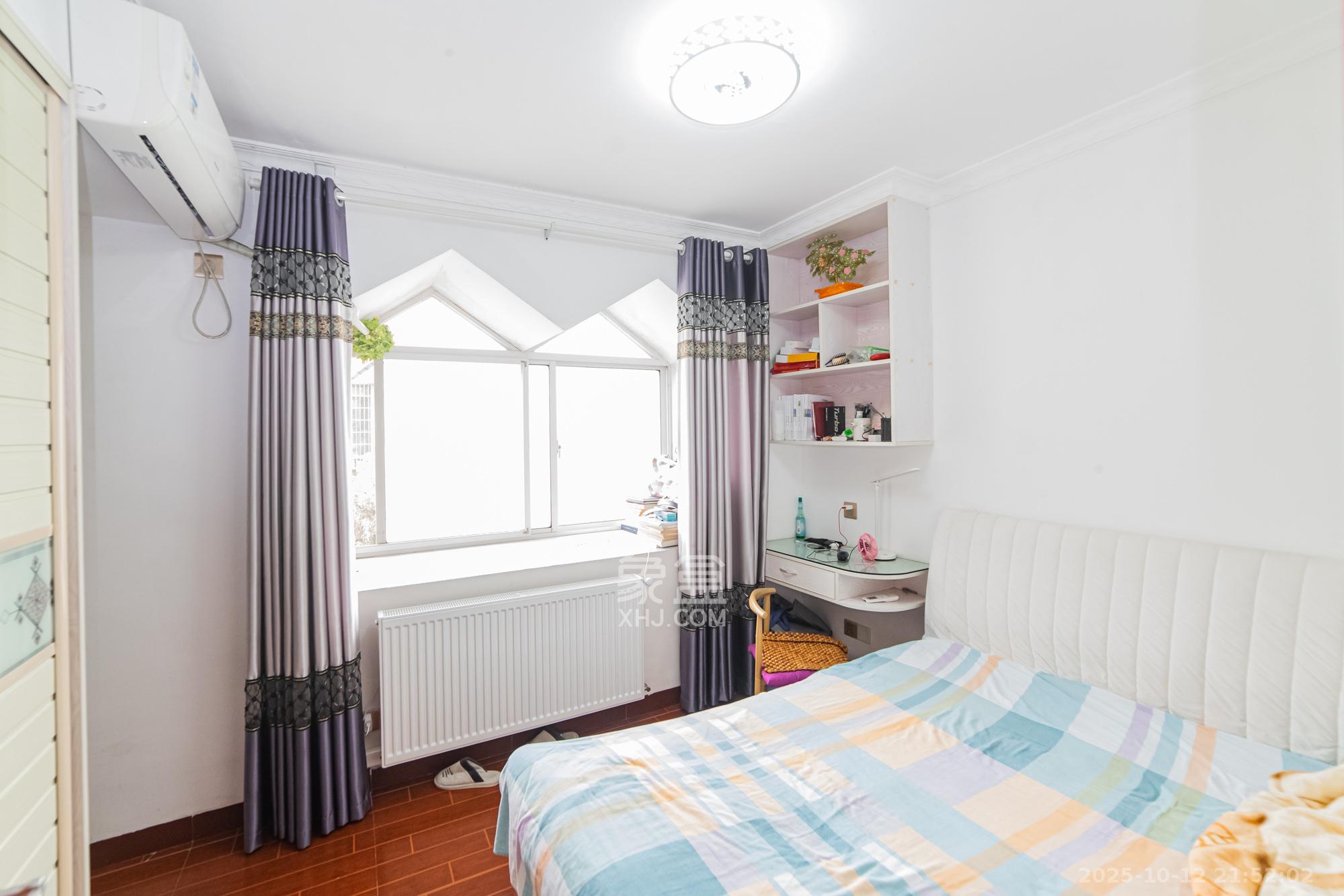 长泰豪园 7室2厅4卫 580.0万 长泰豪园 7室2厅4卫 580.0万卧室