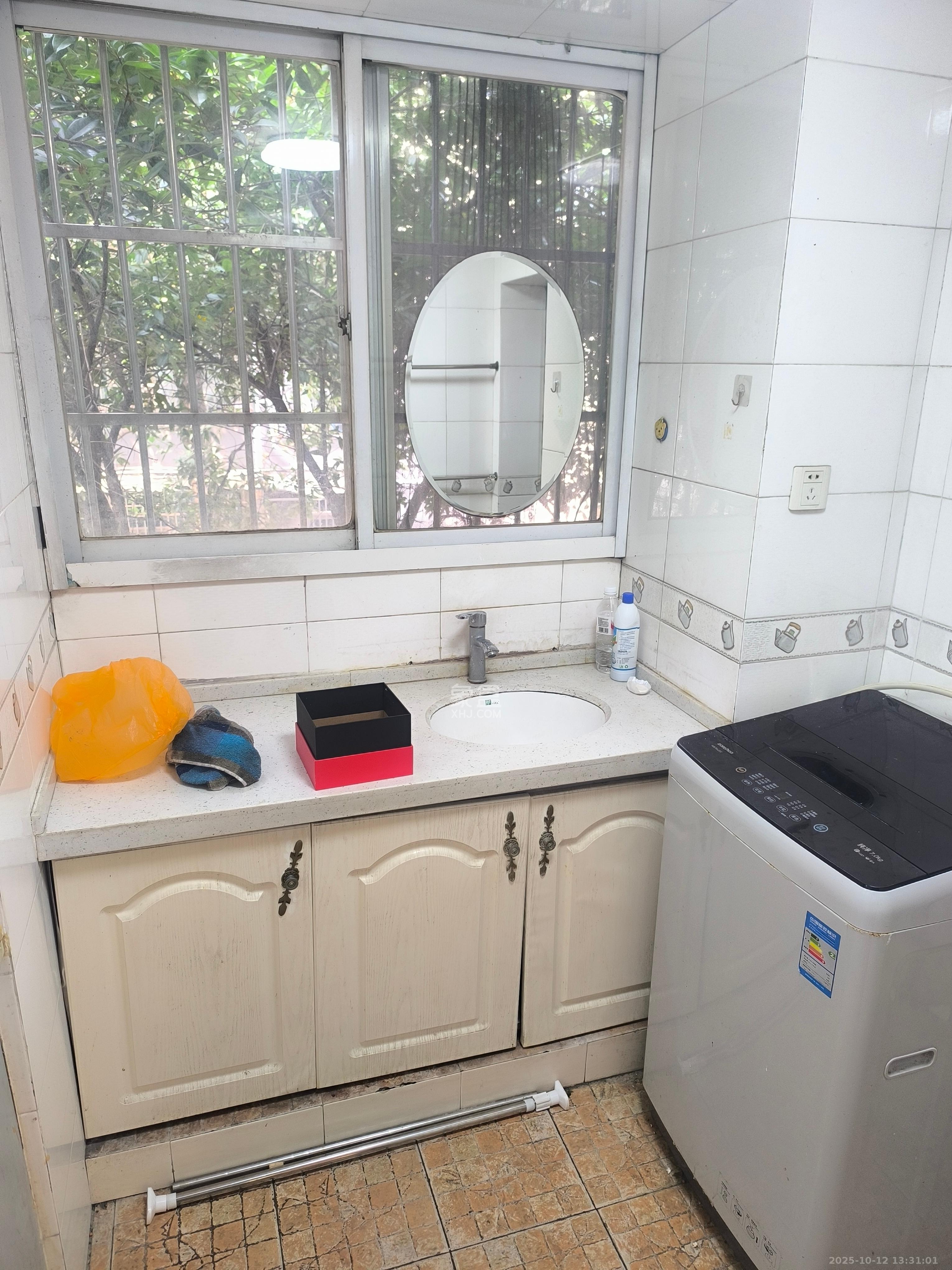 省建行宿舍  2室2厅1卫    2300.0元/月 省建行宿舍  2室2厅1卫    2300.0元/月室内图