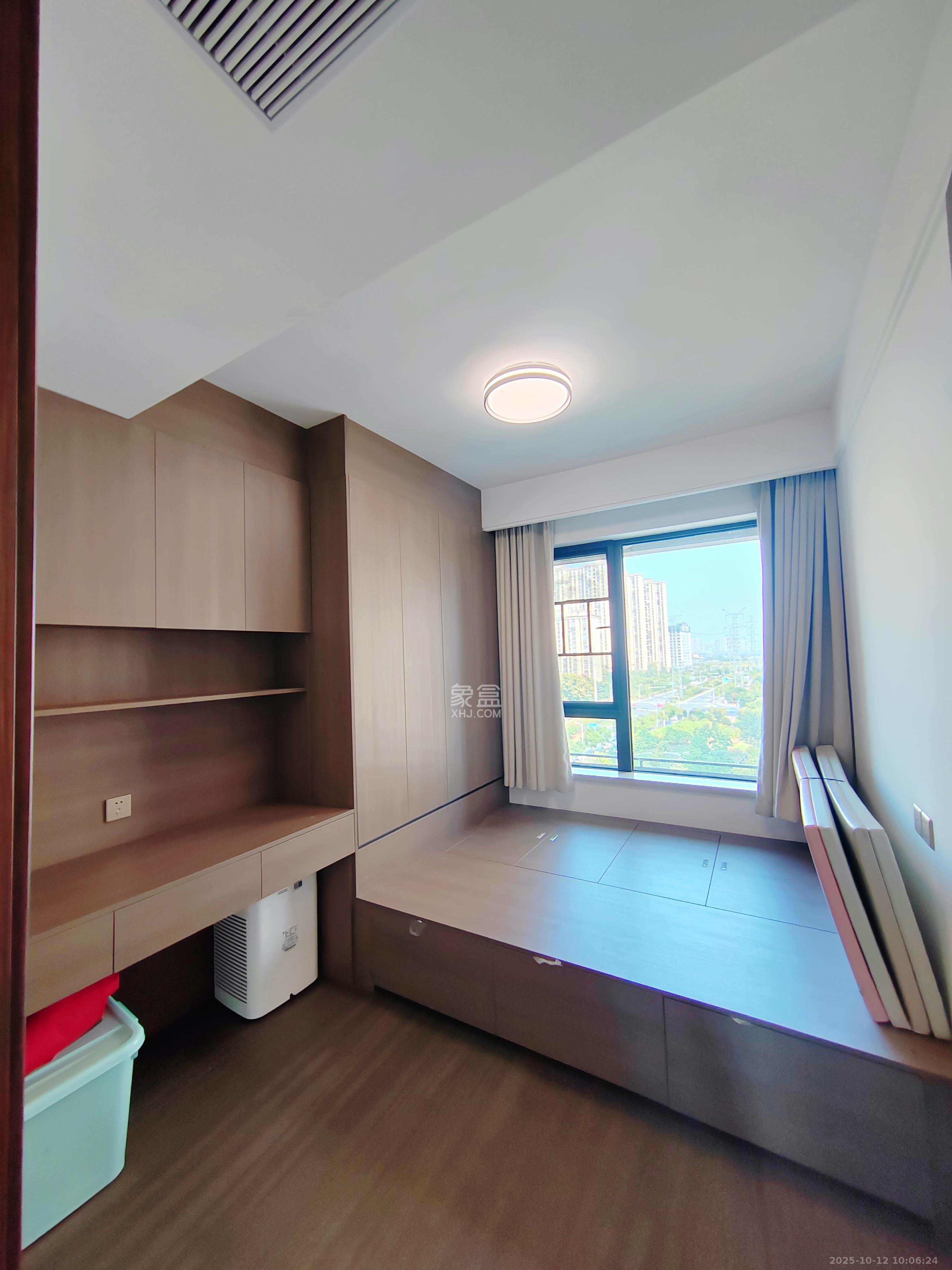 龙湖春江天玺 4室2厅2卫 4600.0元/月 龙湖春江天玺 4室2厅2卫 4600.0元/月室内图