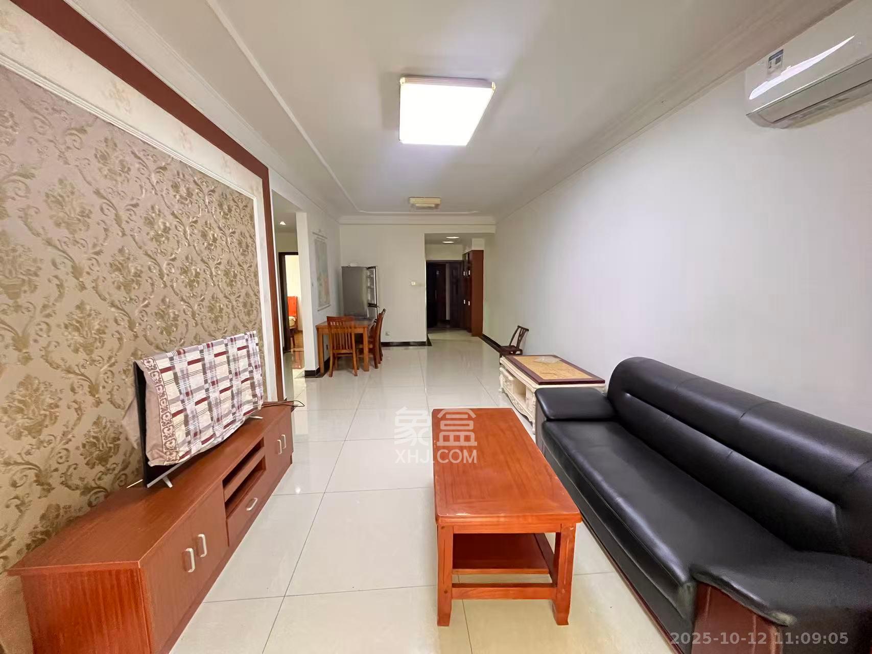 碧桂园南城首府(东宸林海) 3室2厅1卫 1800.0元/月 碧桂园南城首府(东宸林海) 3室2厅1卫 1800.0元/月室内图