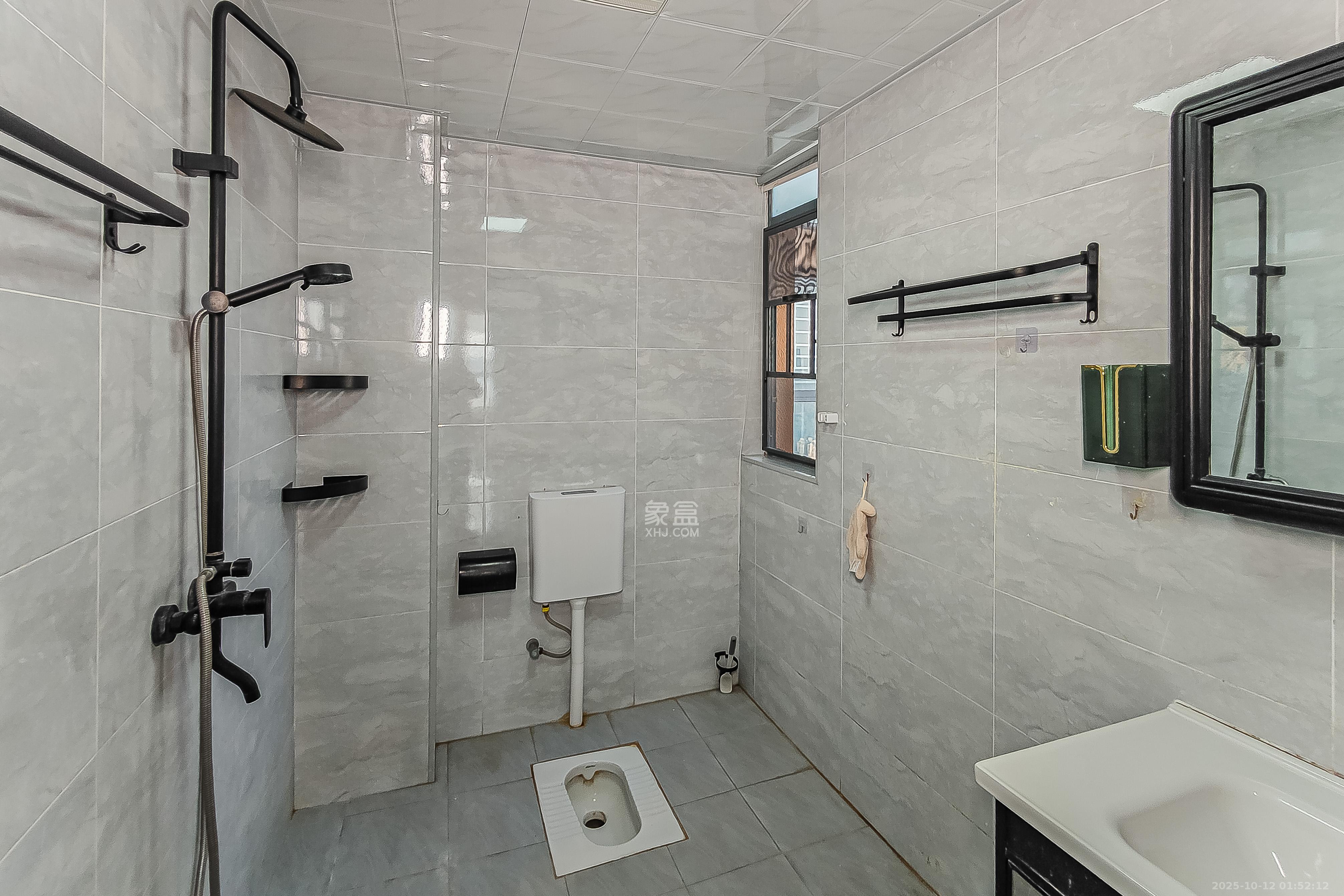 江南华府 3室2厅1卫 85.0万 江南华府 3室2厅1卫 85.0万卫生间