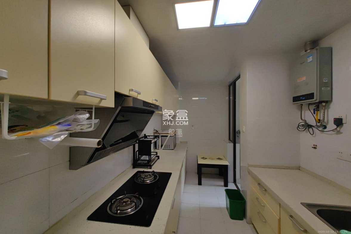 金茂梅溪湖 2室2厅1卫 2800.0元/月 金茂梅溪湖 2室2厅1卫 2800.0元/月室内图