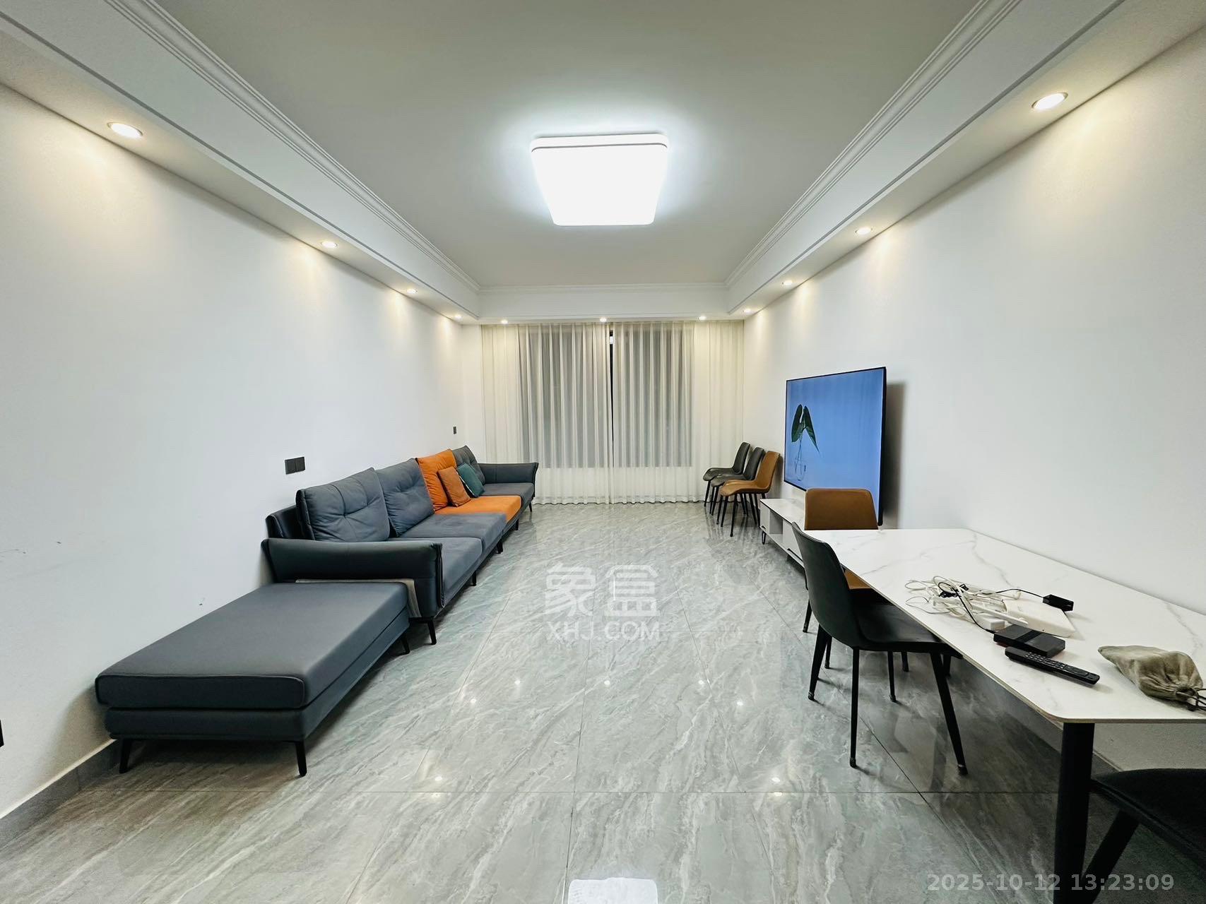 建发央著 3室2厅2卫 3500.0元/月 建发央著 3室2厅2卫 3500.0元/月室内图