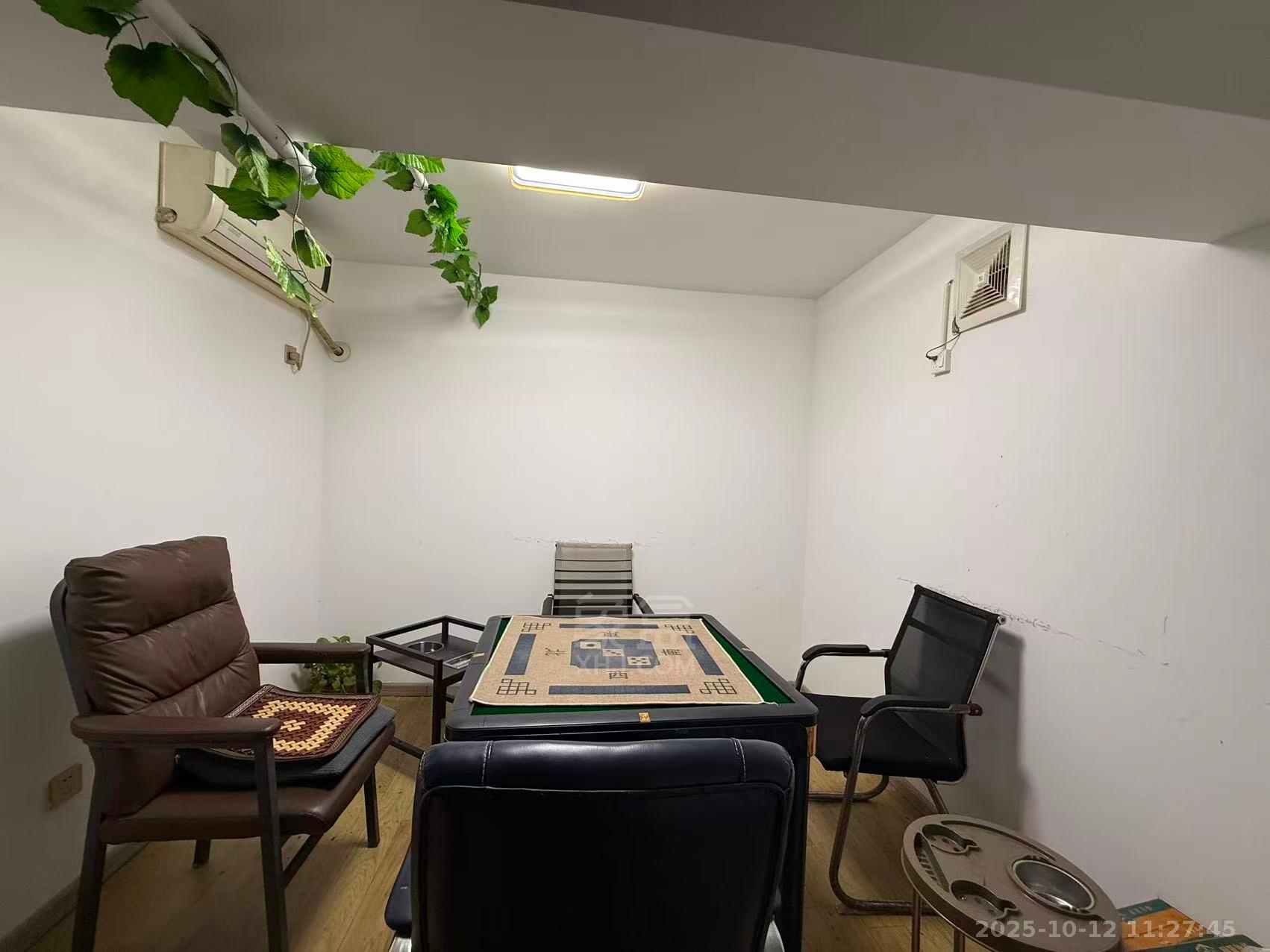 庐山春天二期曼城   120.68㎡      4500.0元/月室内图