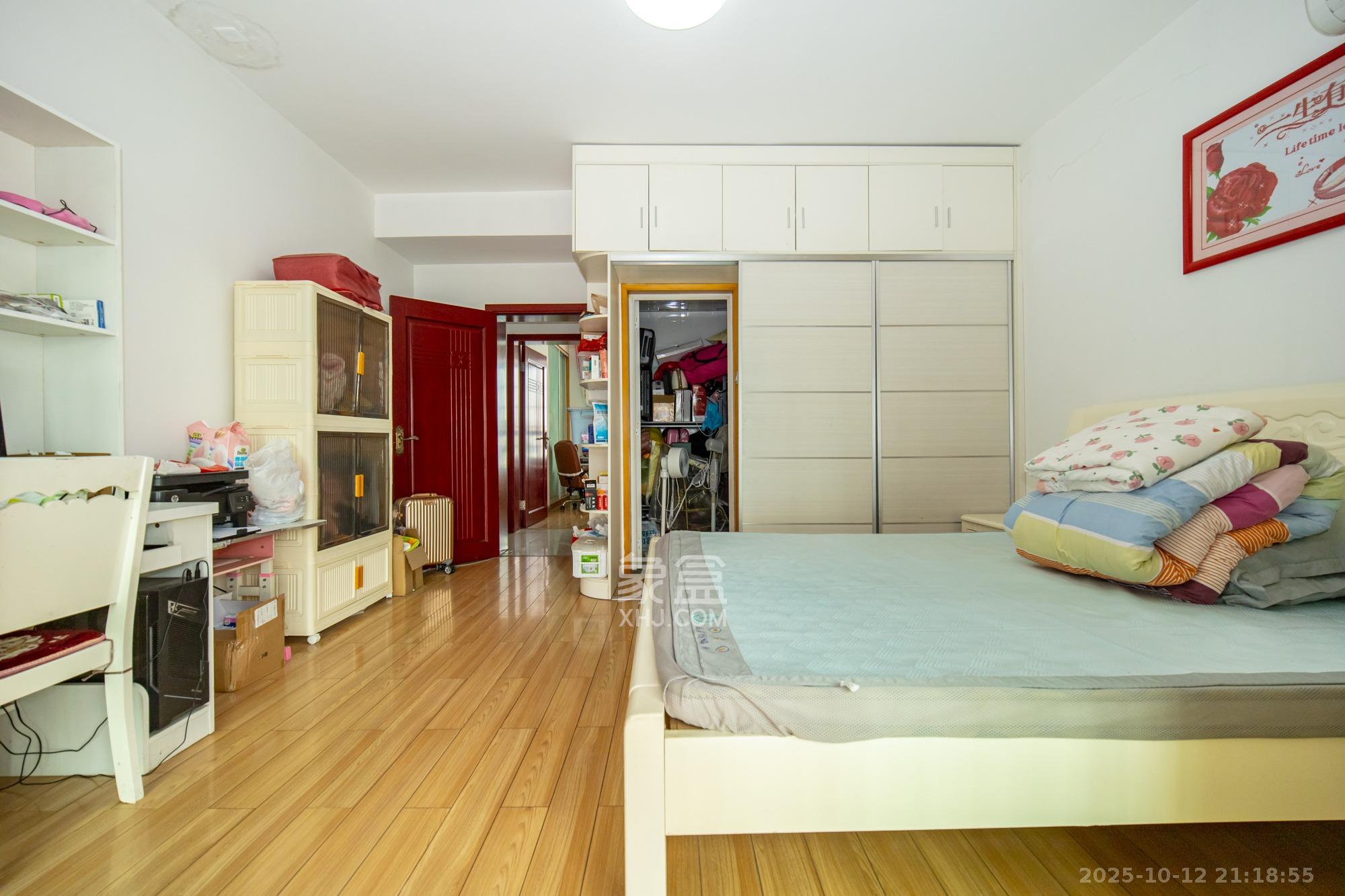 湘绣城  3室2厅2卫    60.0万 湘绣城  3室2厅2卫    60.0万卧室