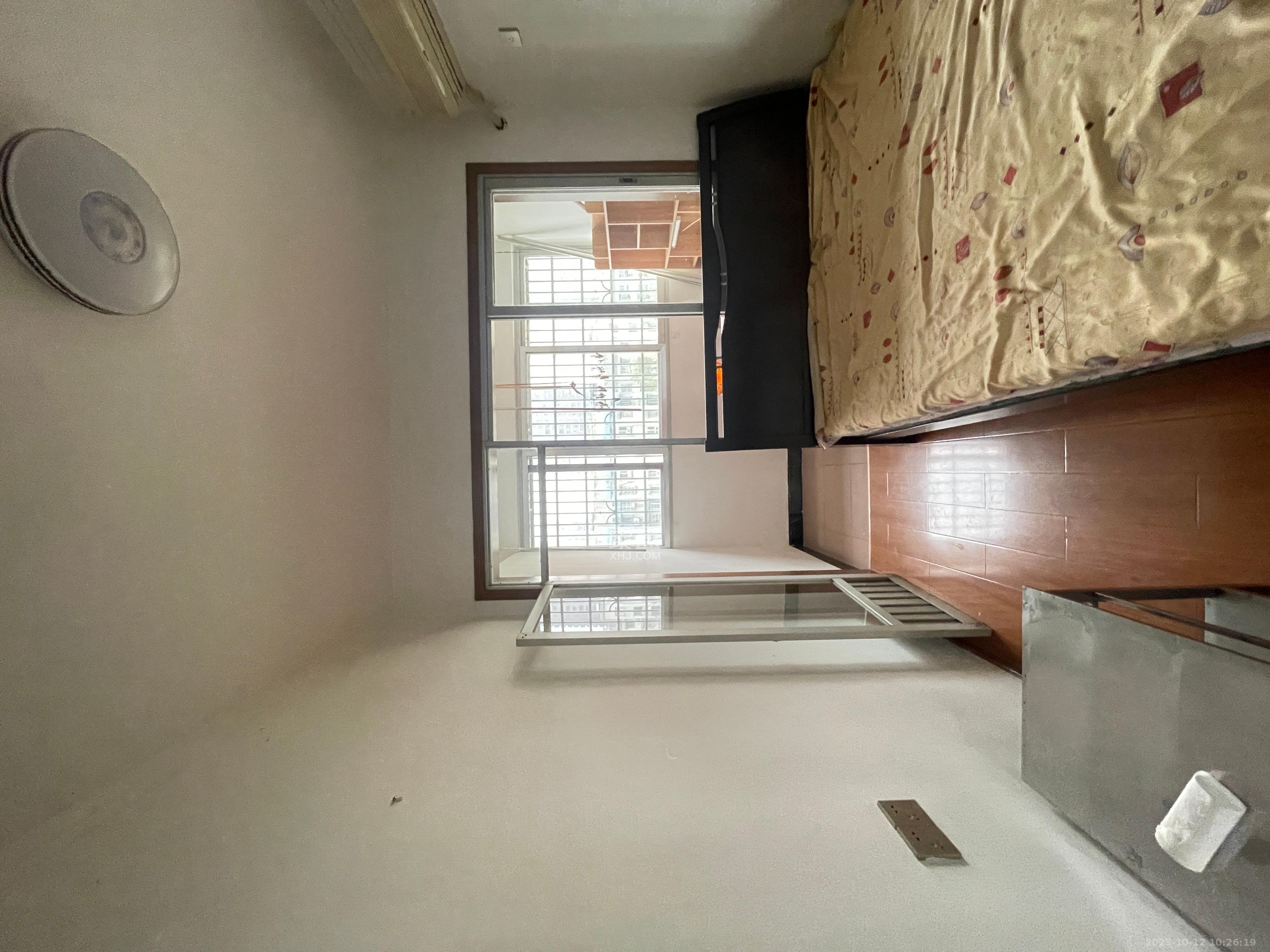 三湘小区  3室2厅2卫    1600.0元/月 三湘小区  3室2厅2卫    1600.0元/月室内图