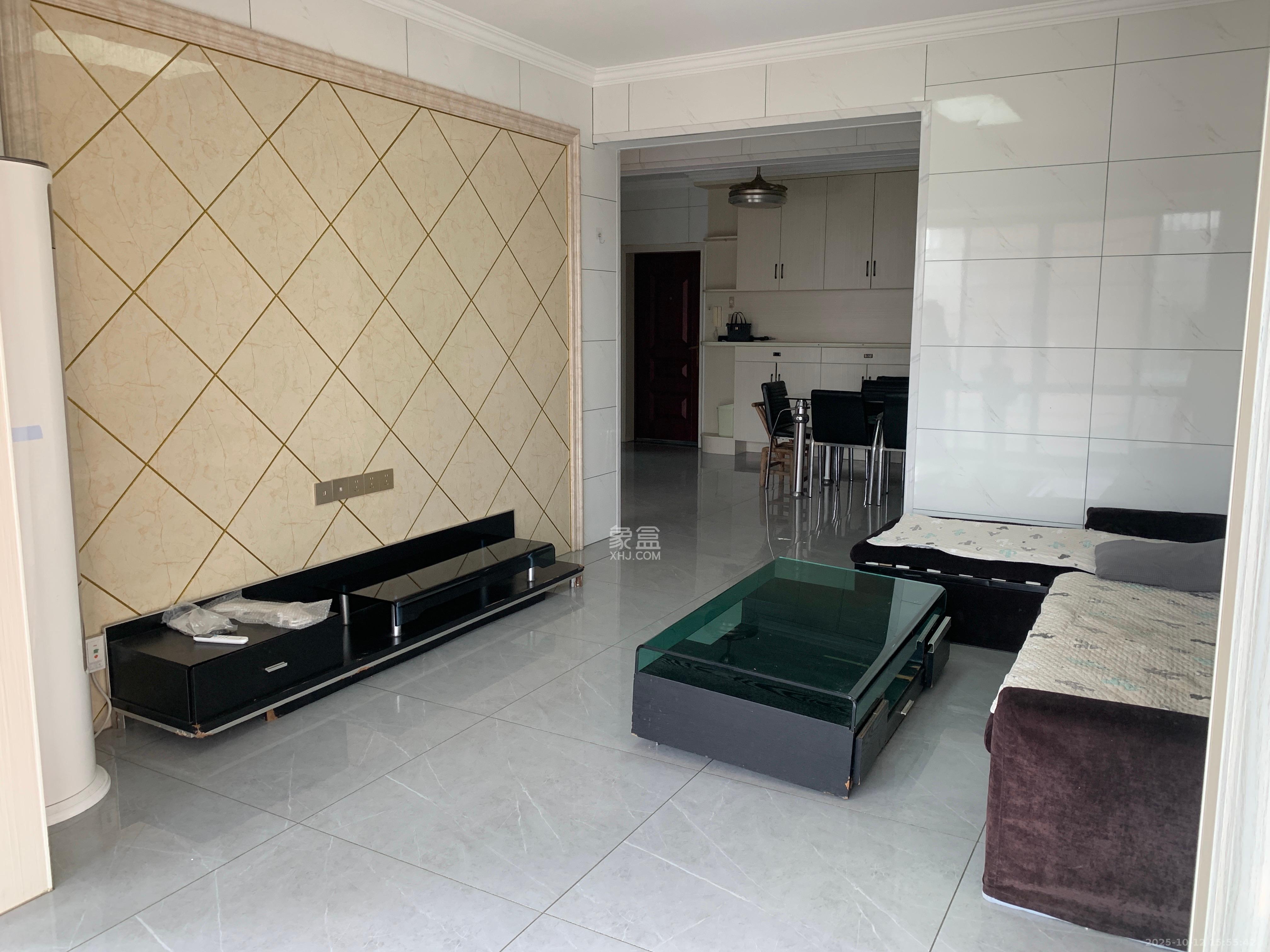 和润园一、二期  2室2厅1卫    1850.0元/月室内图