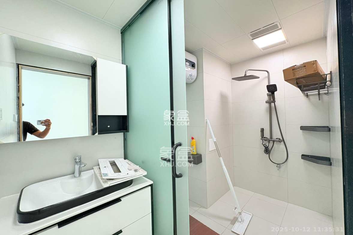 恒大誉府(融誉商业中心)  2室1厅1卫    2300.0元/月 恒大誉府(融誉商业中心)  2室1厅1卫    2300.0元/月室内图